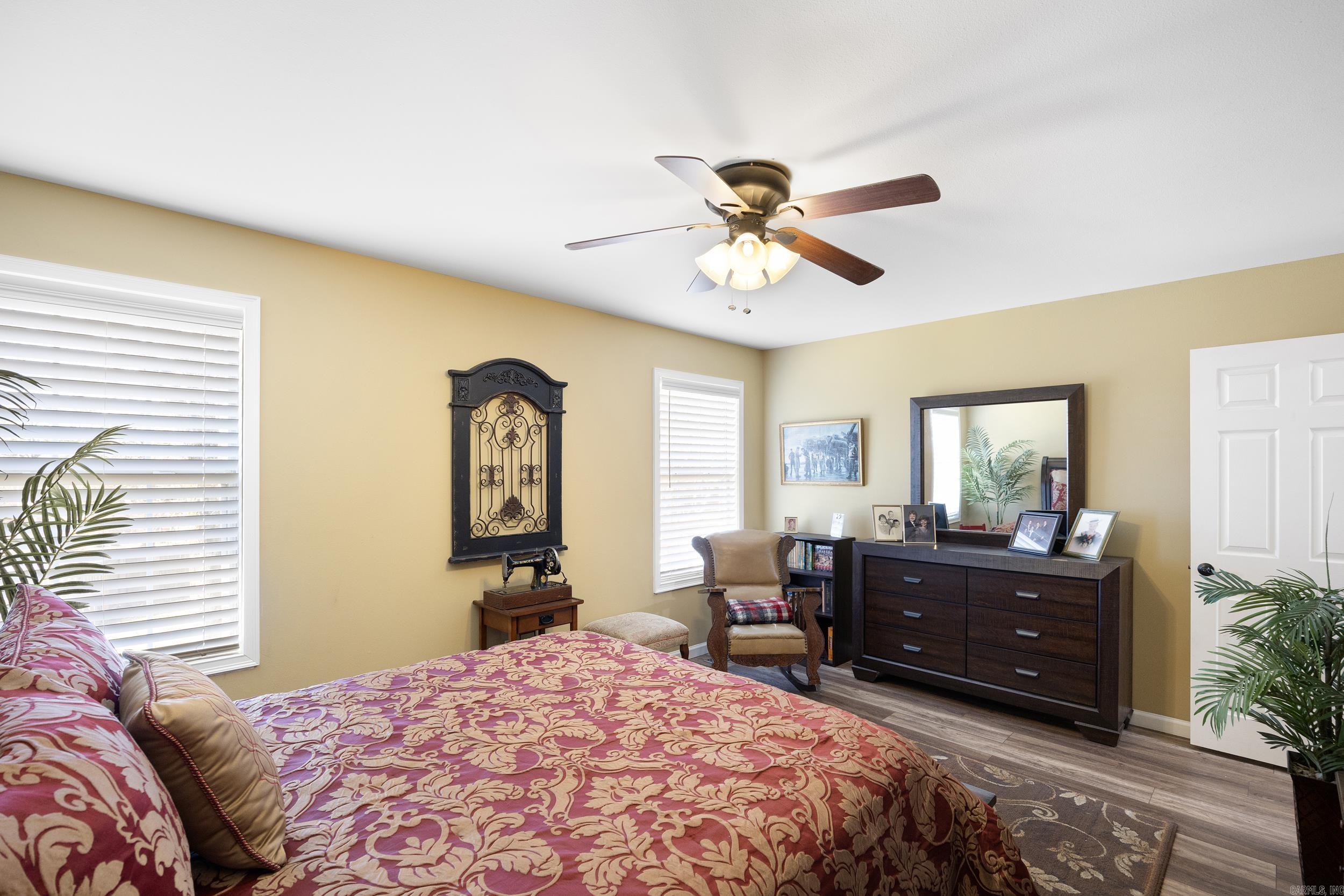 BENT TREE - Residential