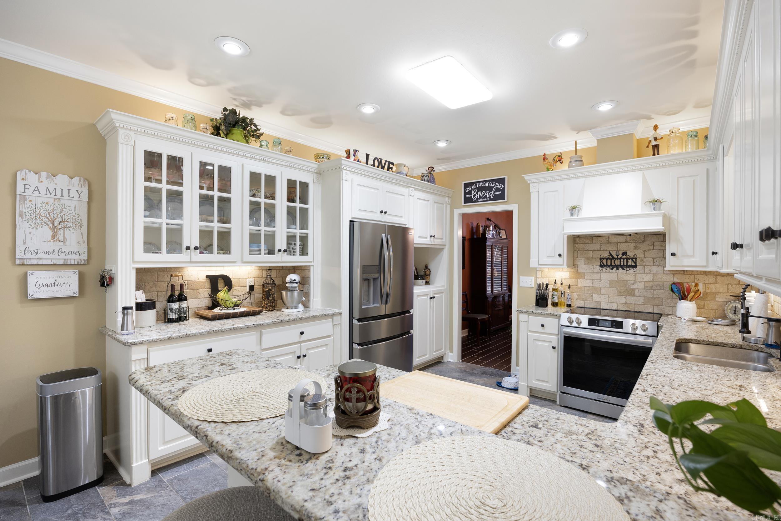 BENT TREE - Residential