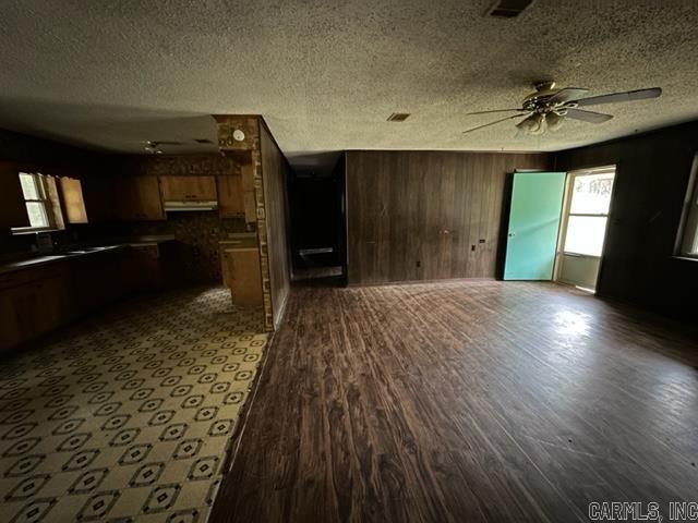 WOODLAWN - Residential