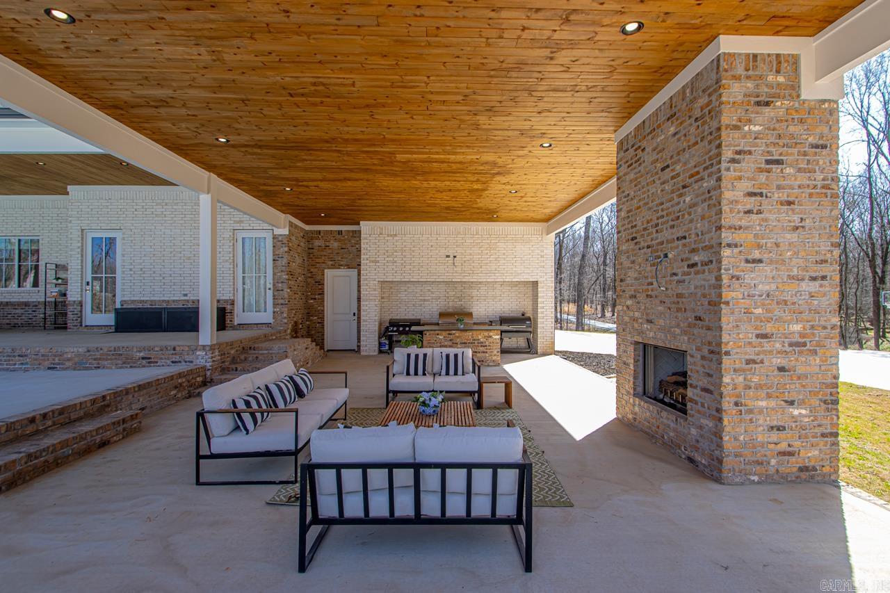 BIG ROCK ESTATES - Residential