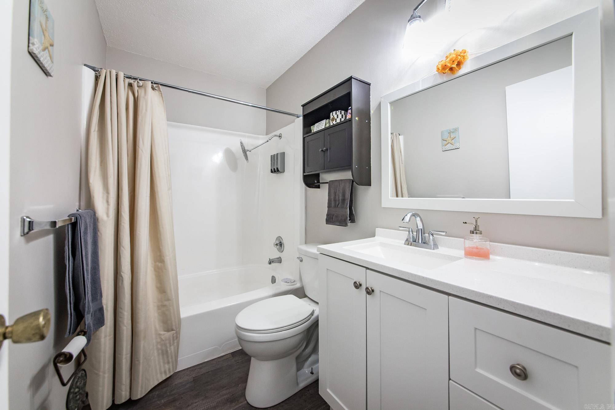 CHELSEA GLADE CONDO - Residential