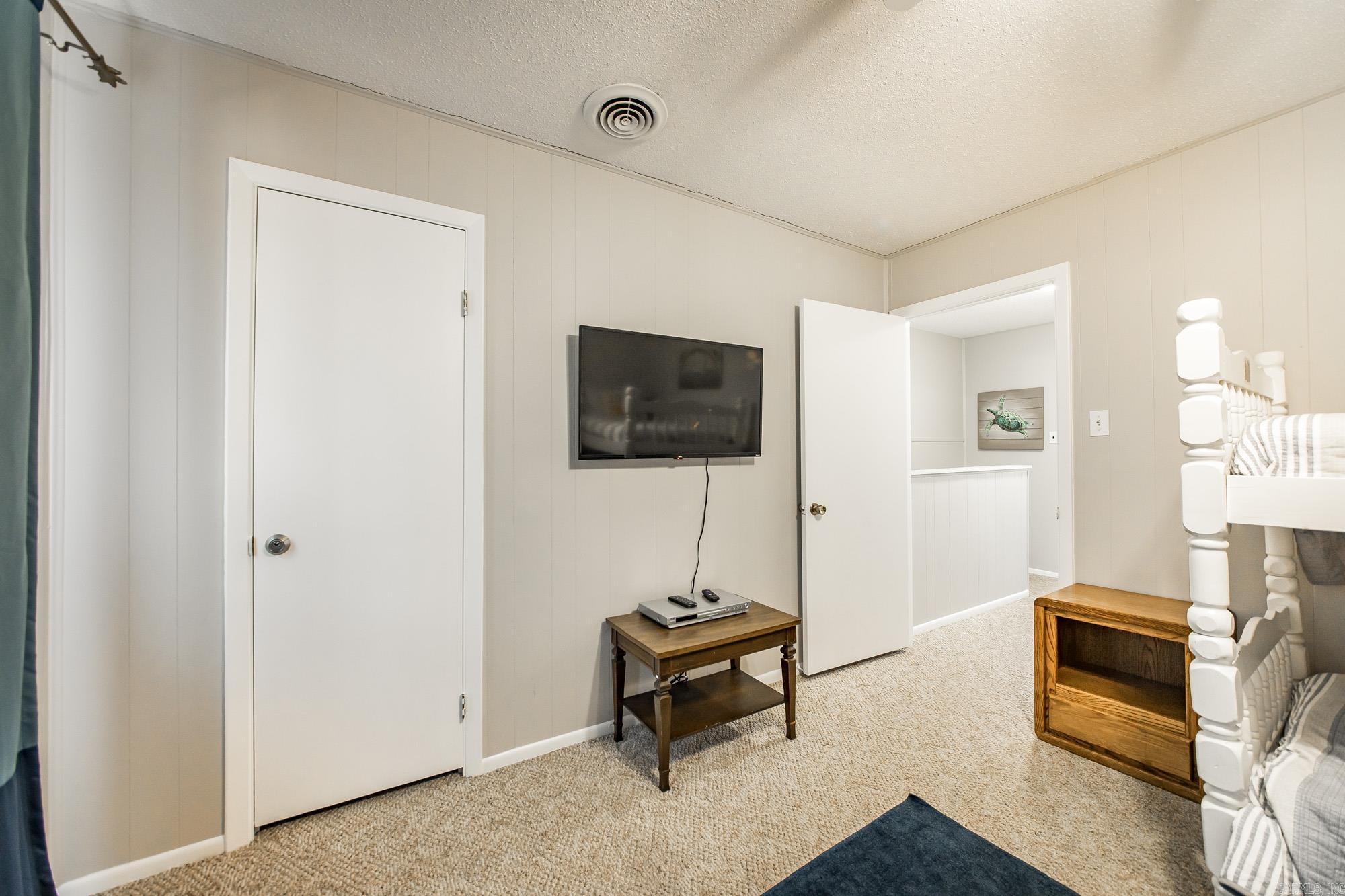 CHELSEA GLADE CONDO - Residential