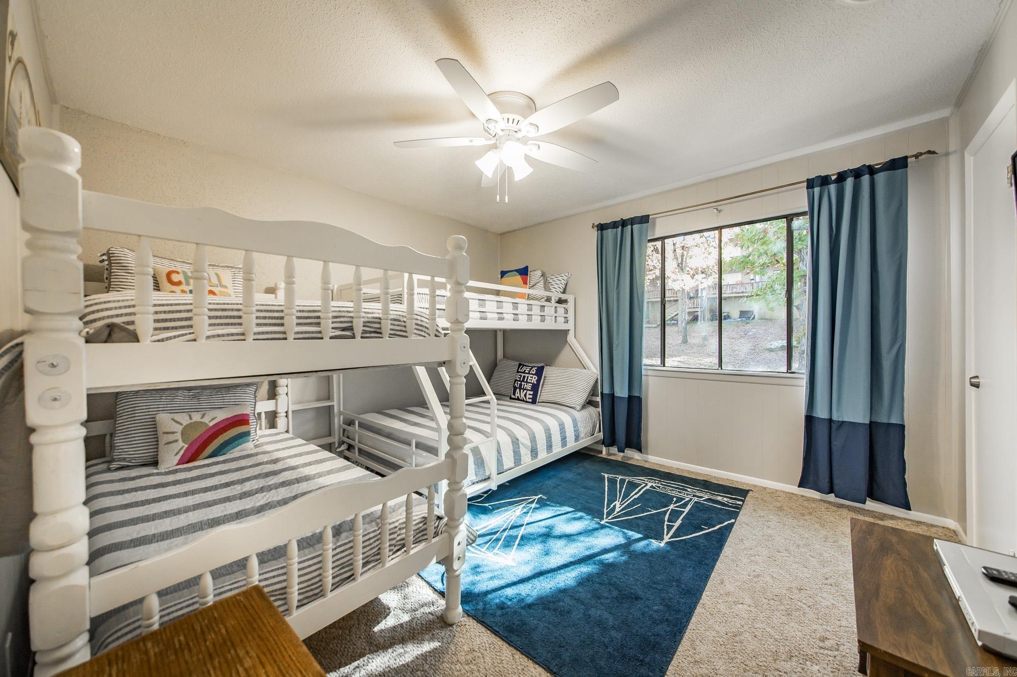 CHELSEA GLADE CONDO - Residential