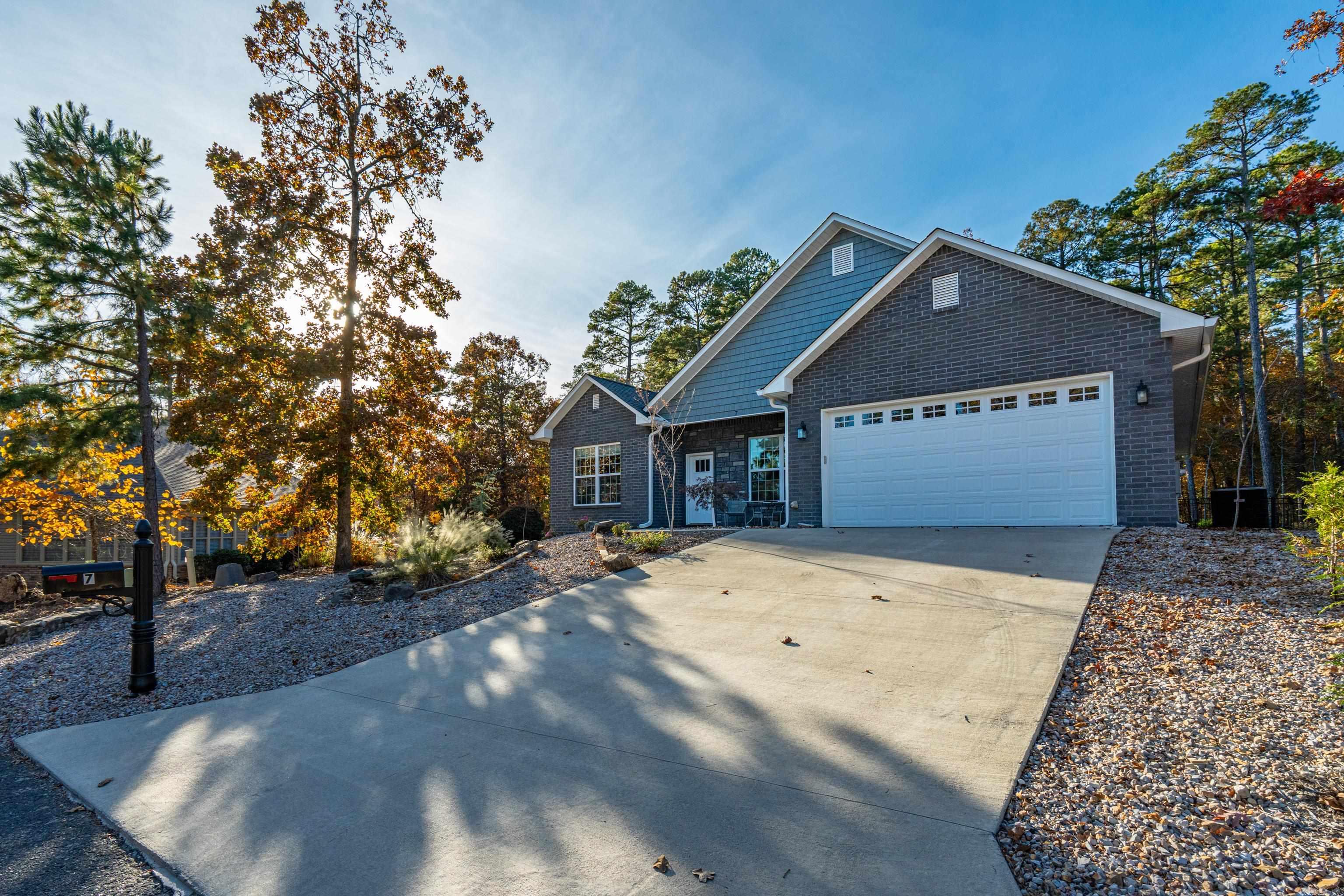 ADORACION - Residential