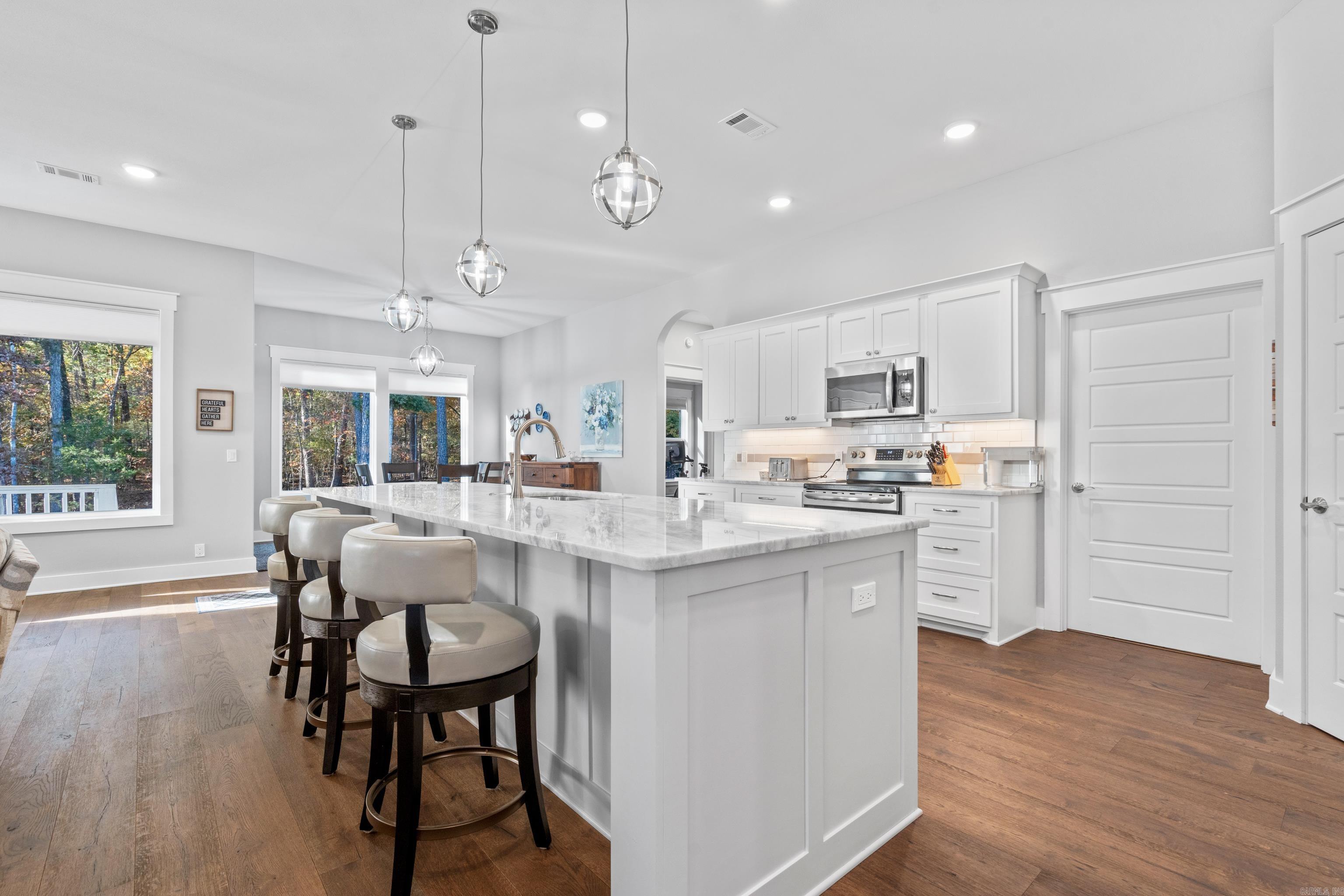 ADORACION - Residential