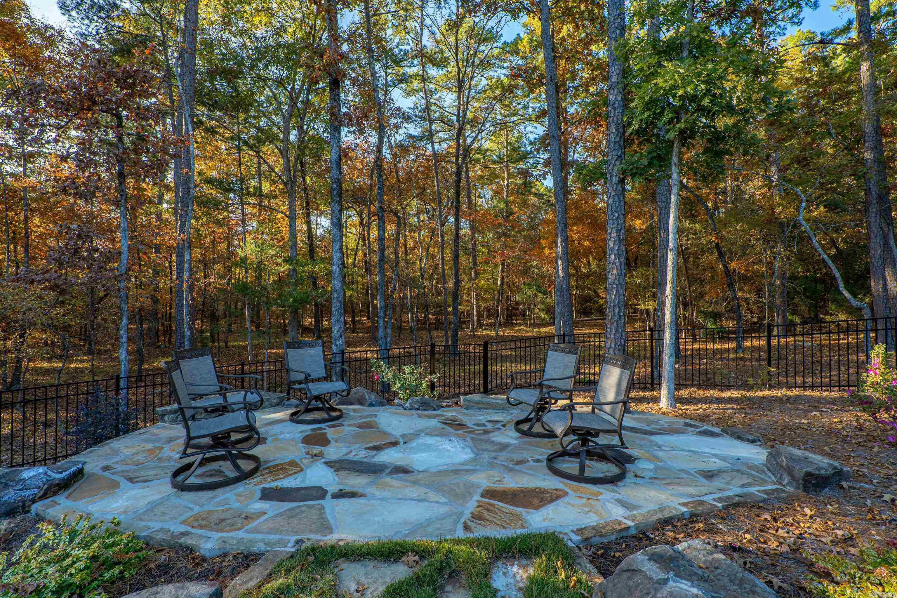 ADORACION - Residential