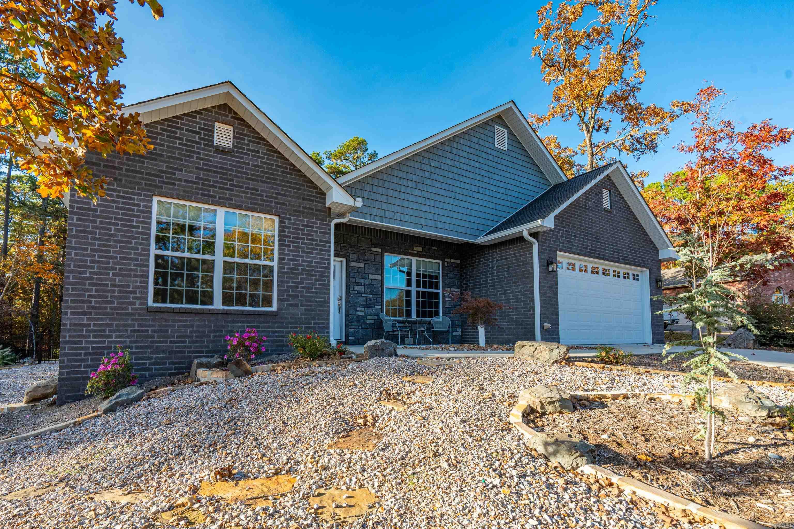 ADORACION - Residential