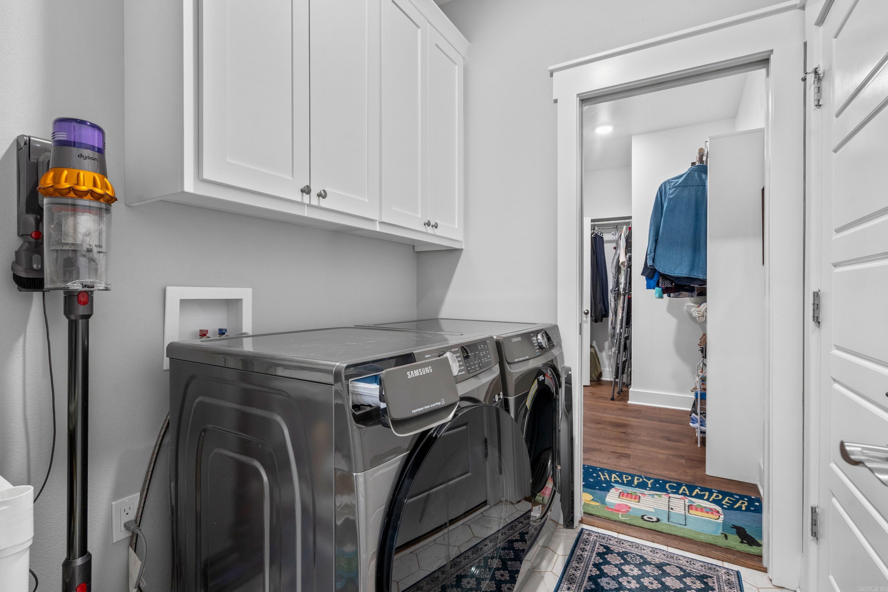 ADORACION - Residential