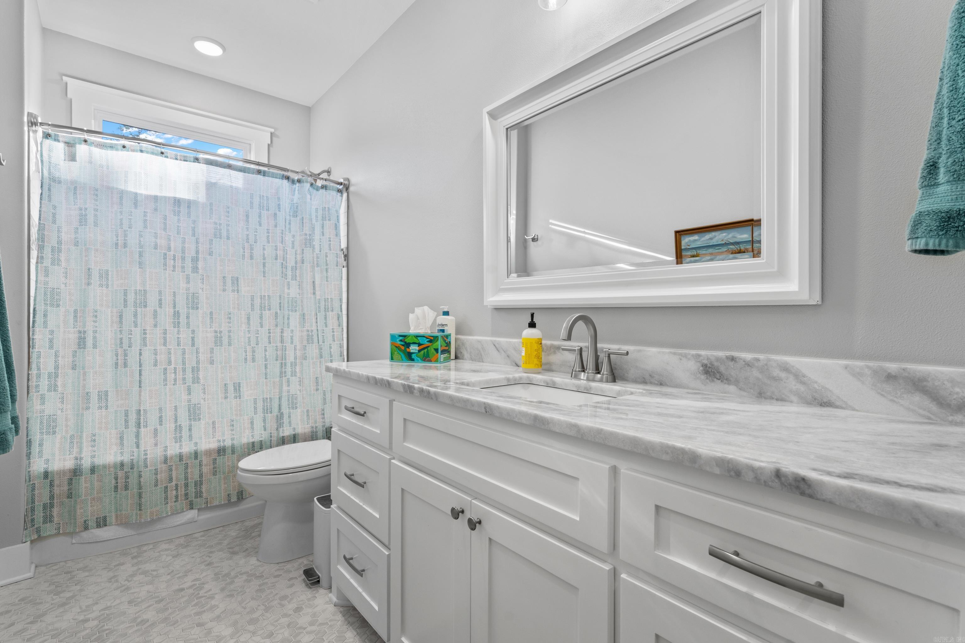 ADORACION - Residential