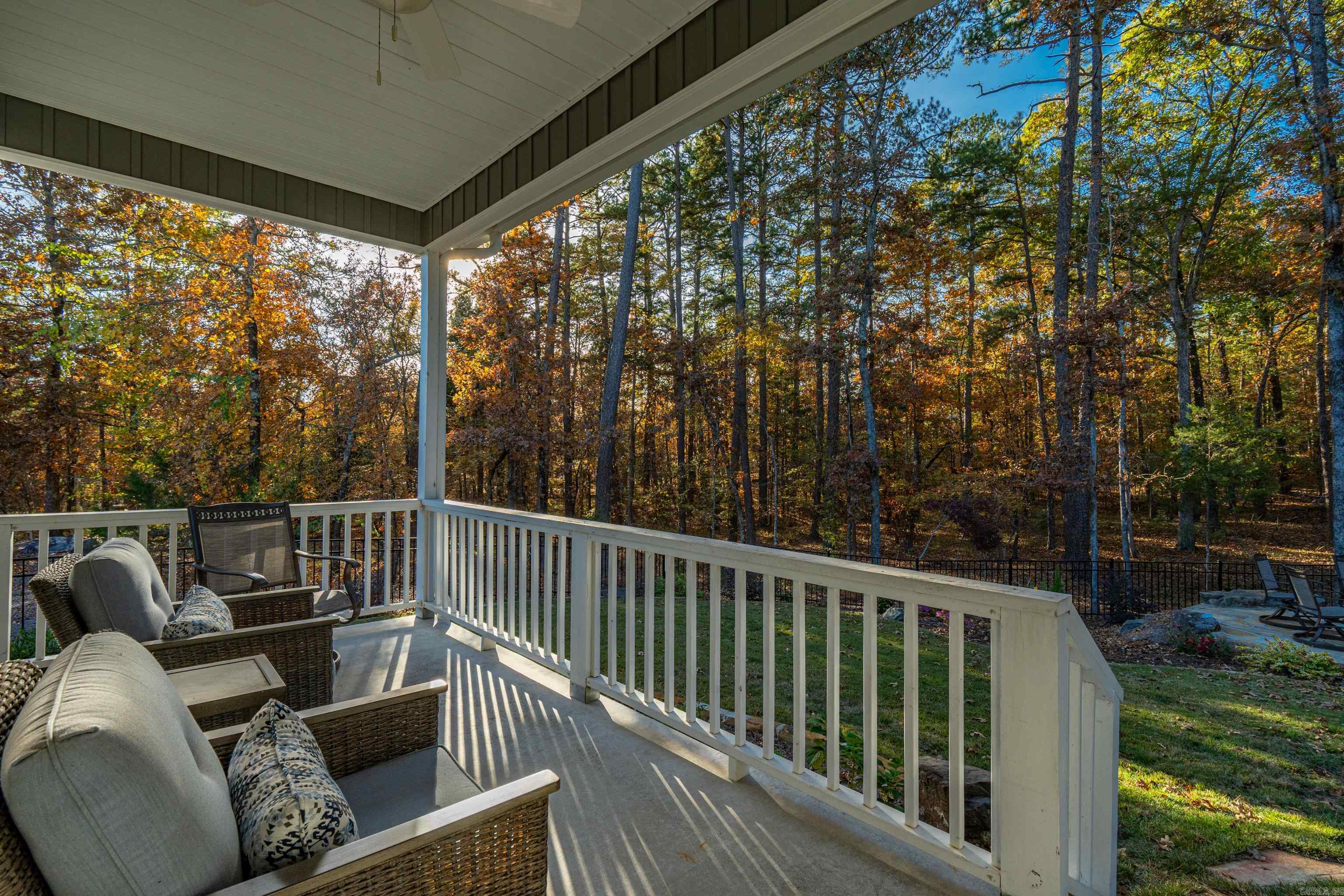 ADORACION - Residential