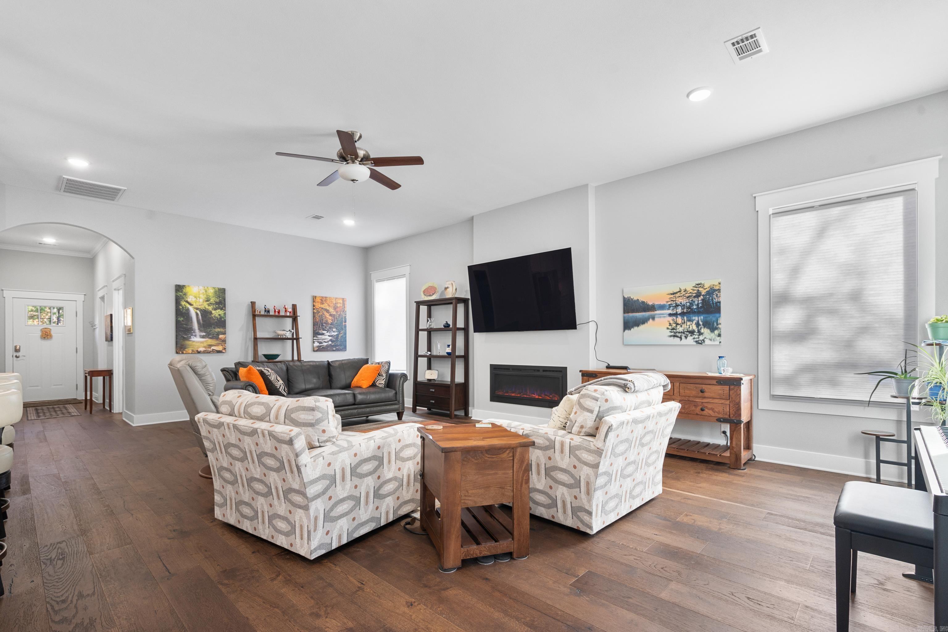 ADORACION - Residential