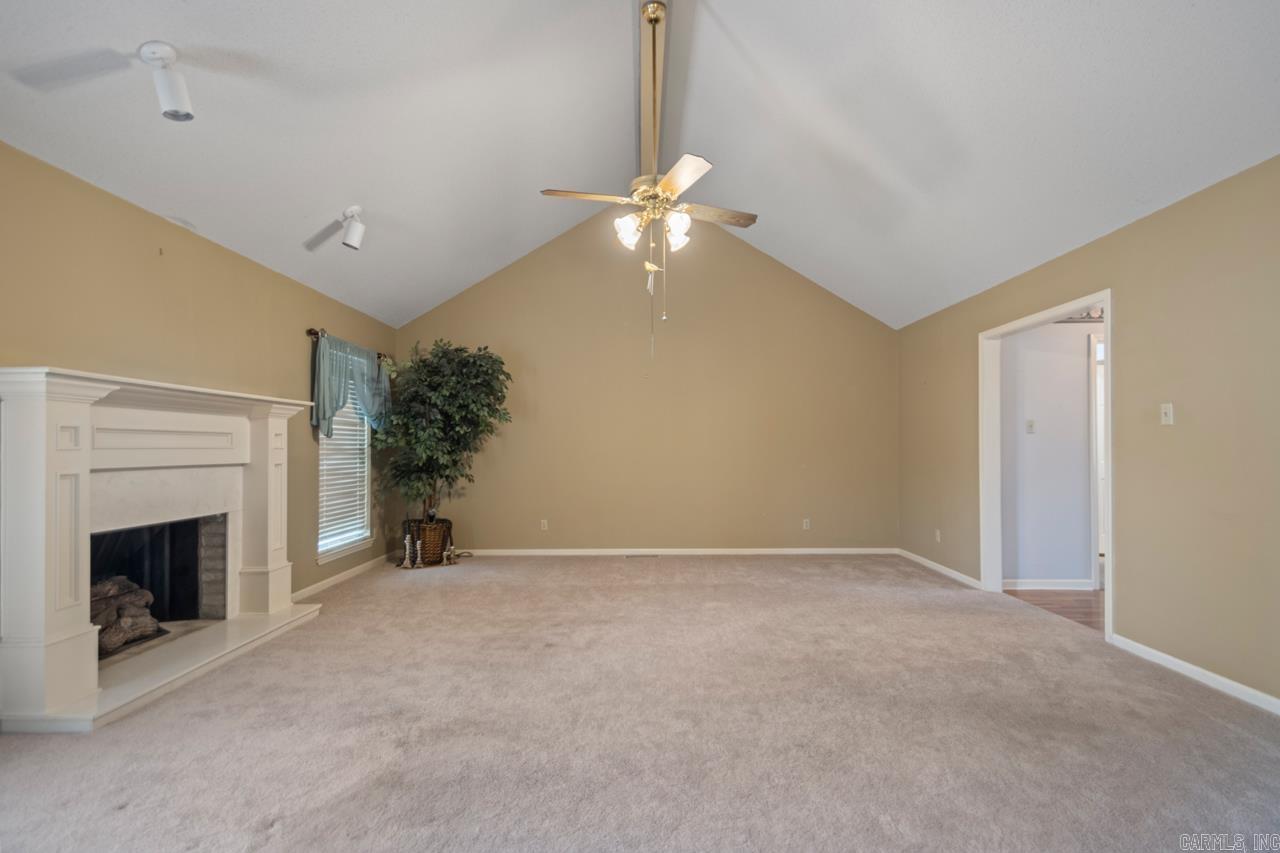 WINDSOR VALLEY ADDN - Residential