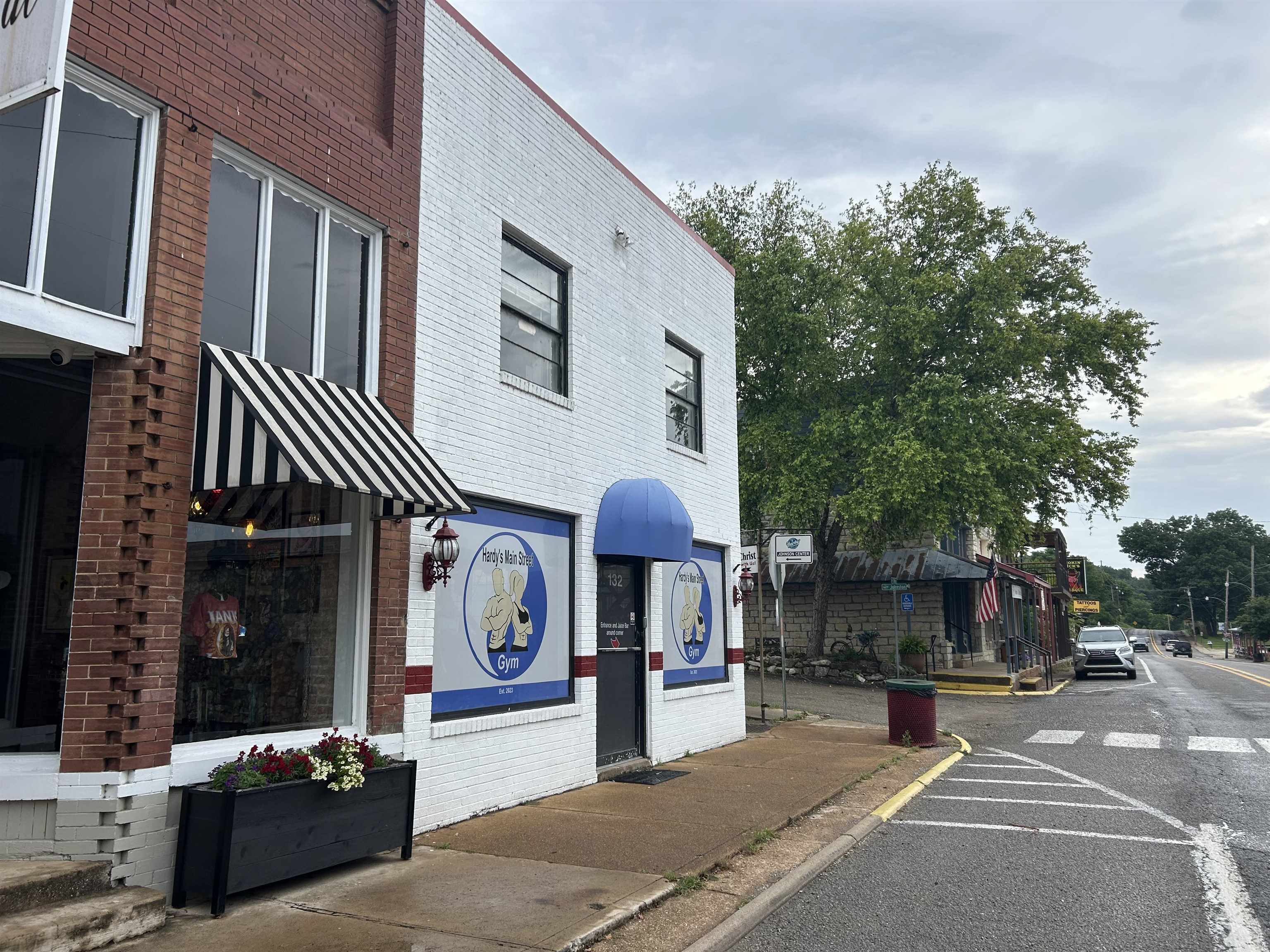 Original Hardy - Commercial Sale