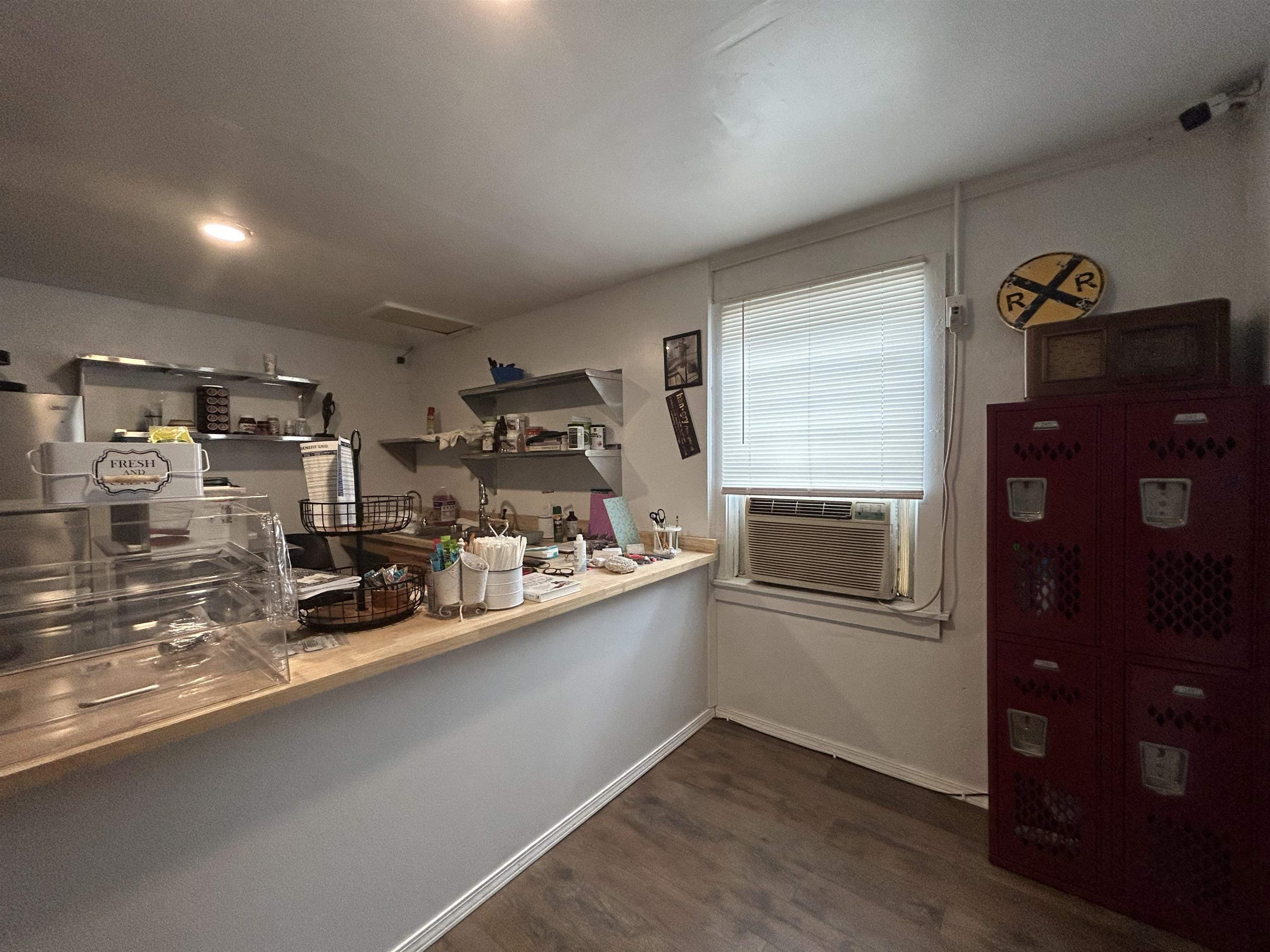 Original Hardy - Commercial Sale