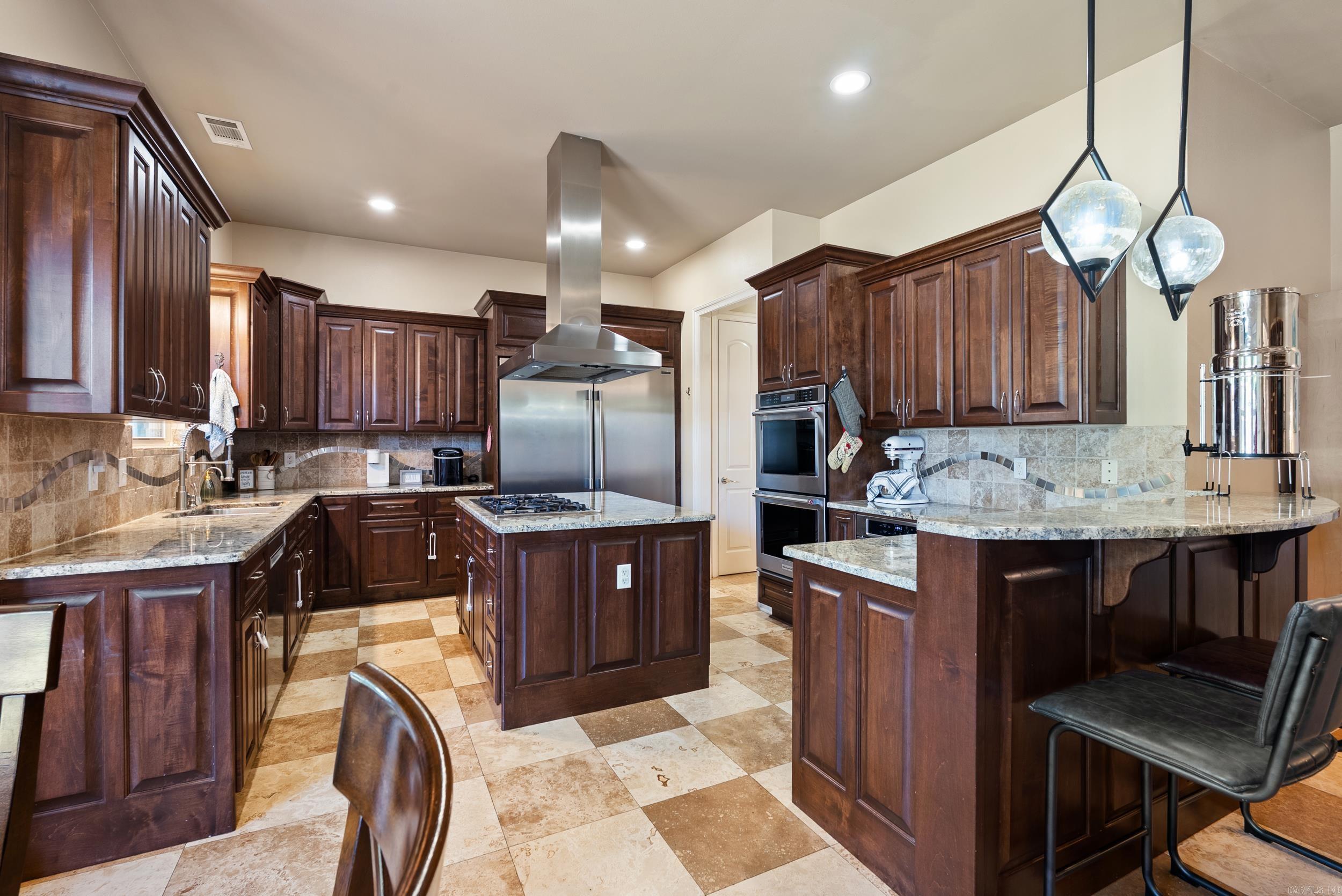 HURRICANE LAKE EST - Residential