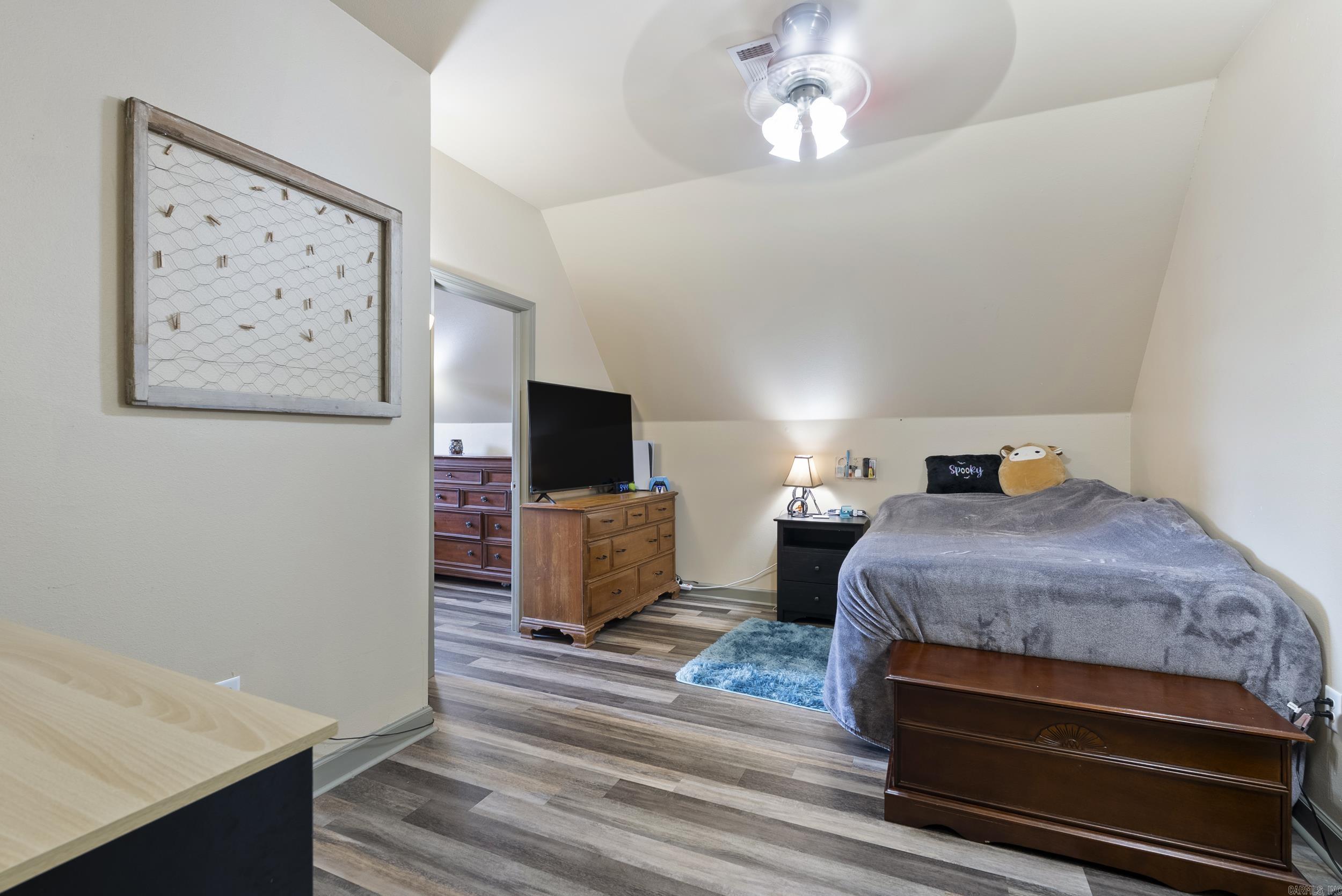 HURRICANE LAKE EST - Residential
