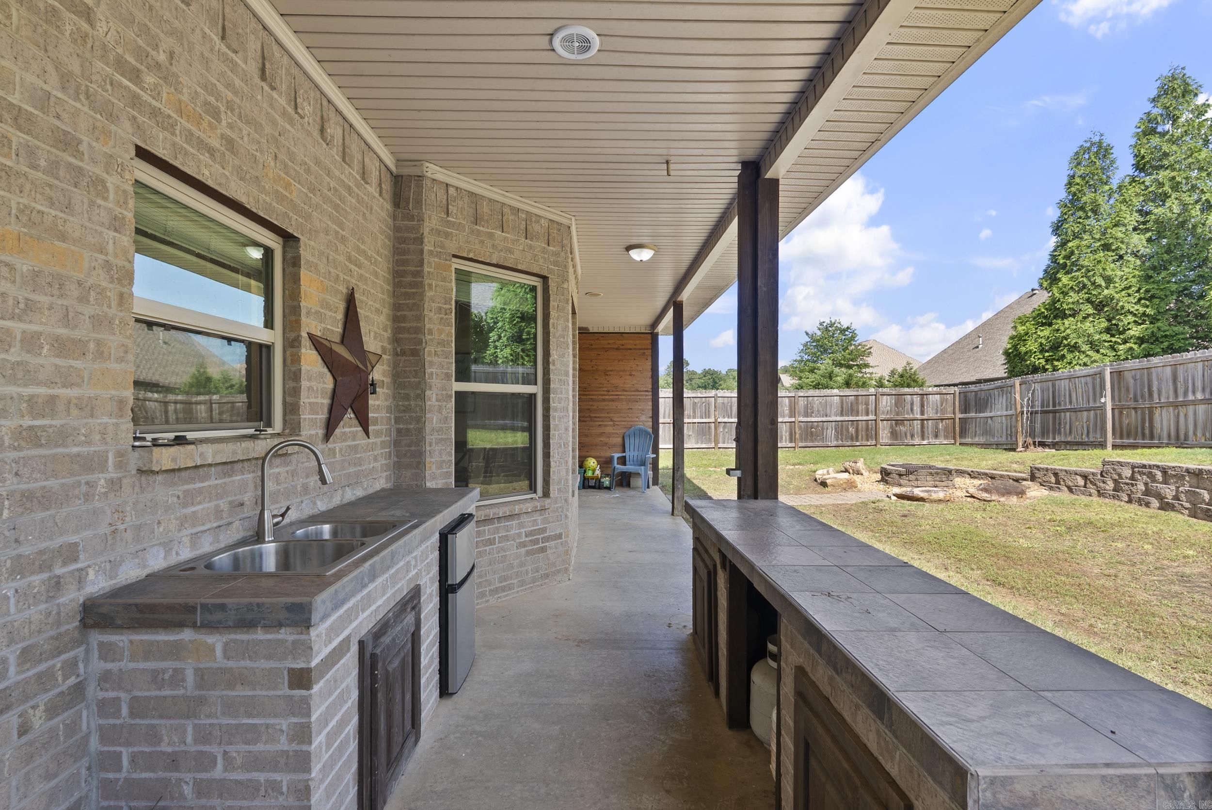 HURRICANE LAKE EST - Residential