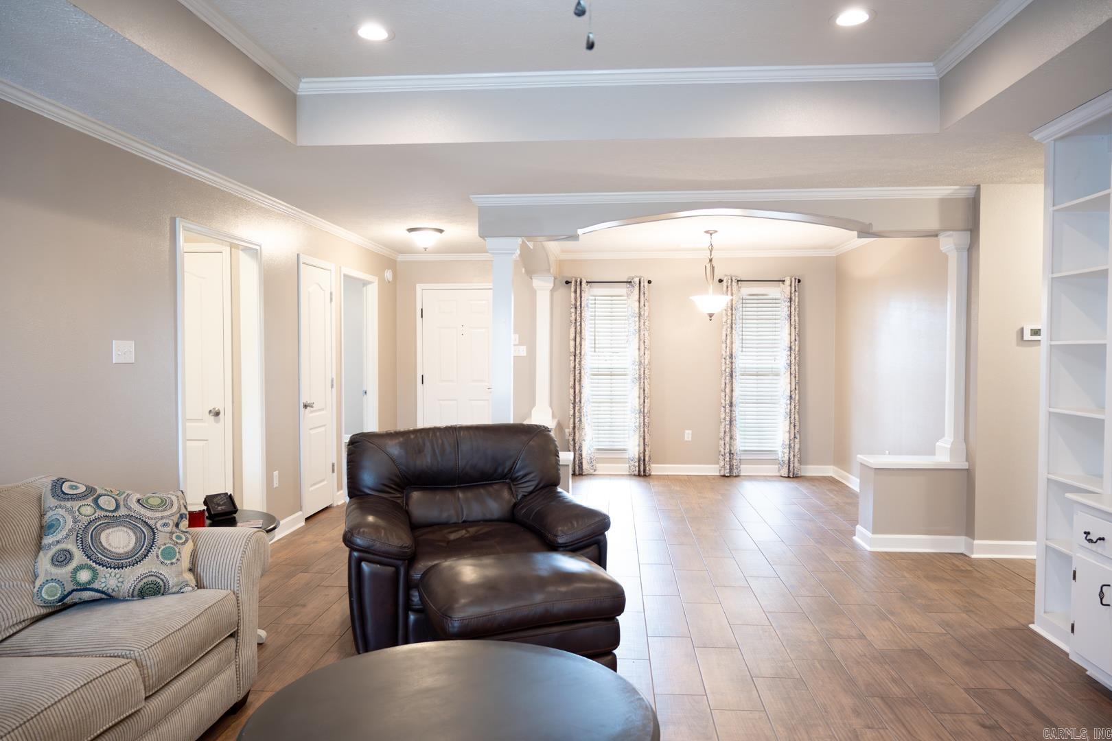 DOVE CREEK - Residential