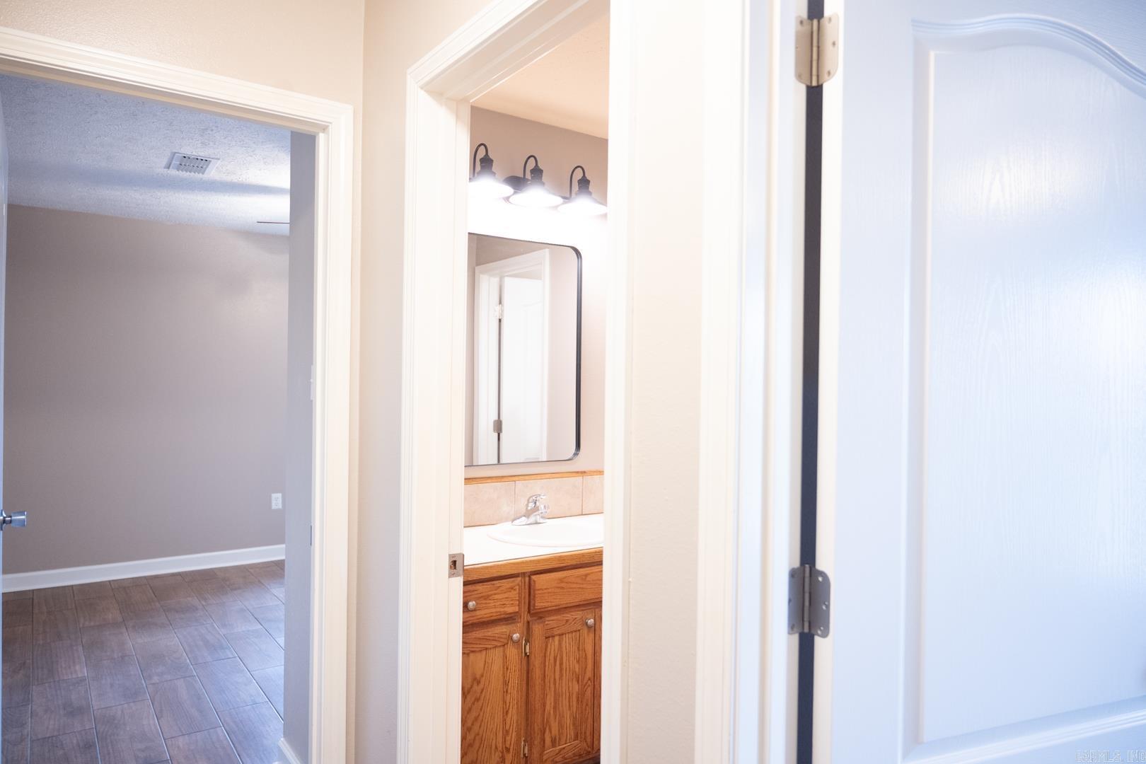 DOVE CREEK - Residential