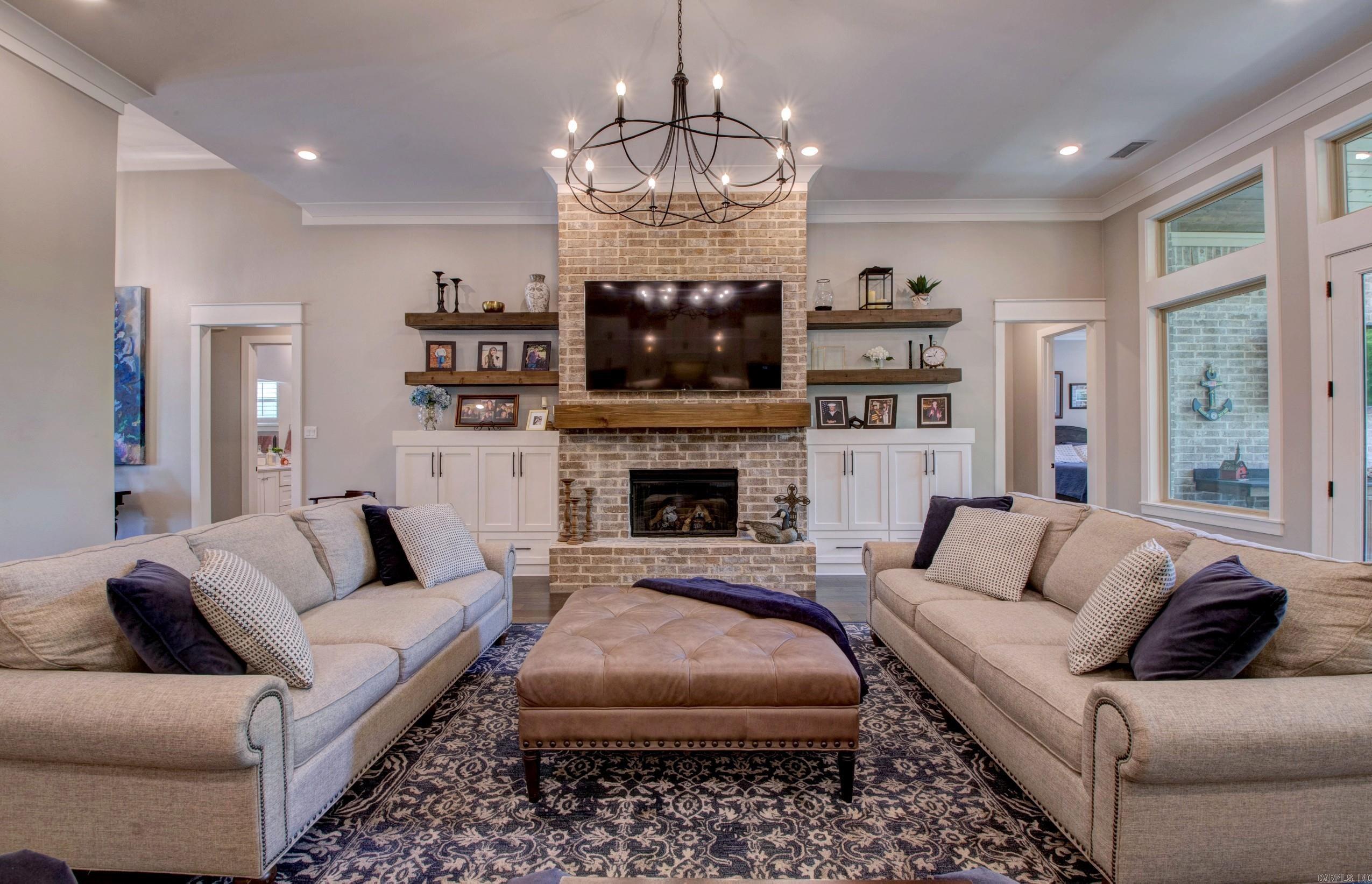 CHENAL VALLEY "FALSTONE COURT" - Residential