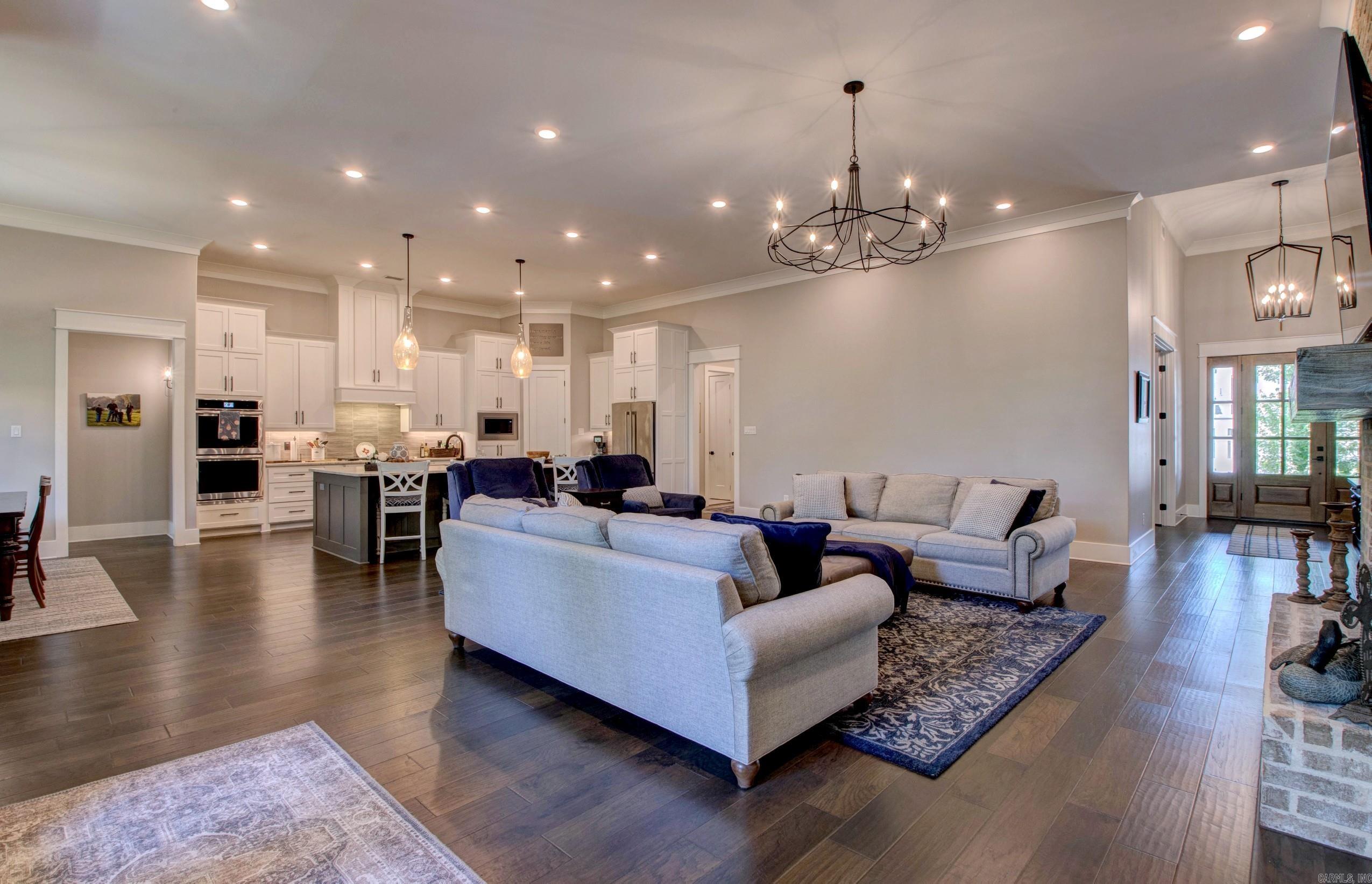 CHENAL VALLEY "FALSTONE COURT" - Residential