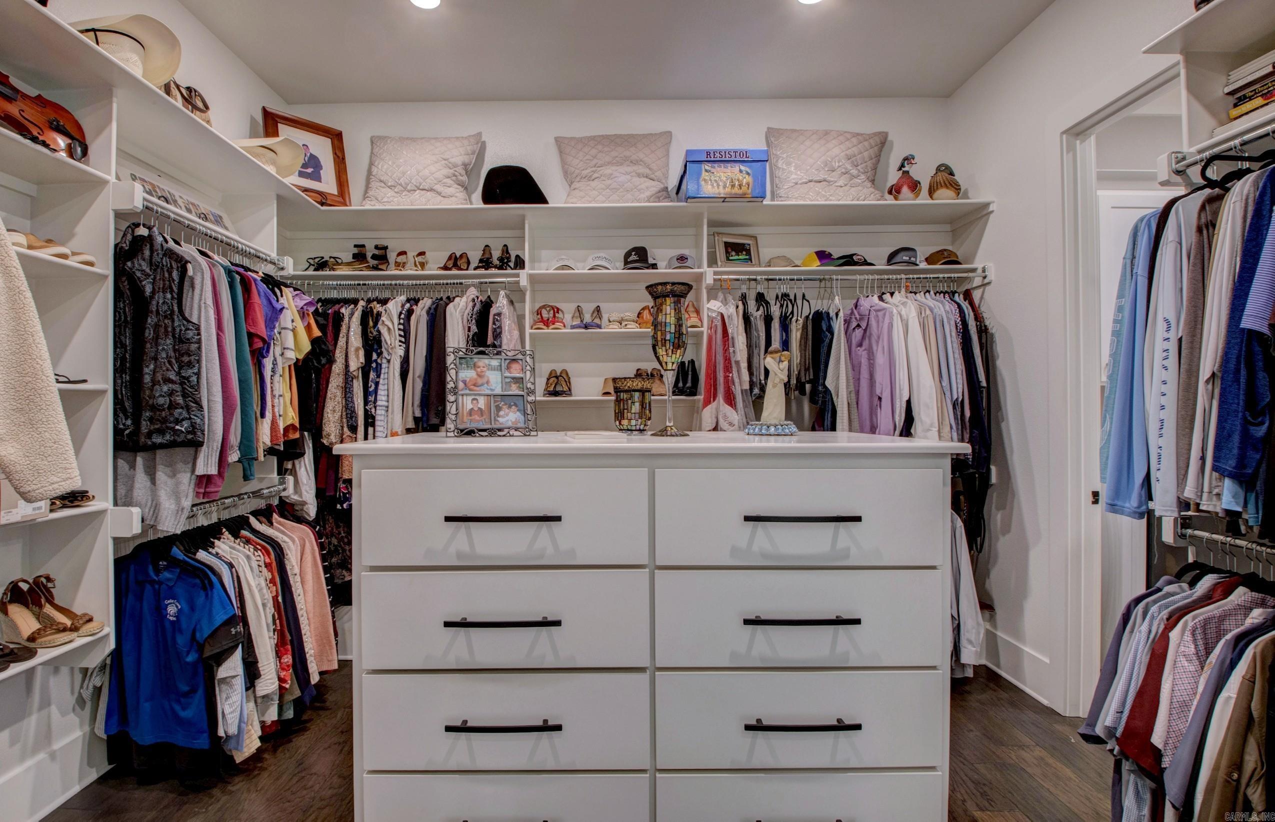 CHENAL VALLEY "FALSTONE COURT" - Residential