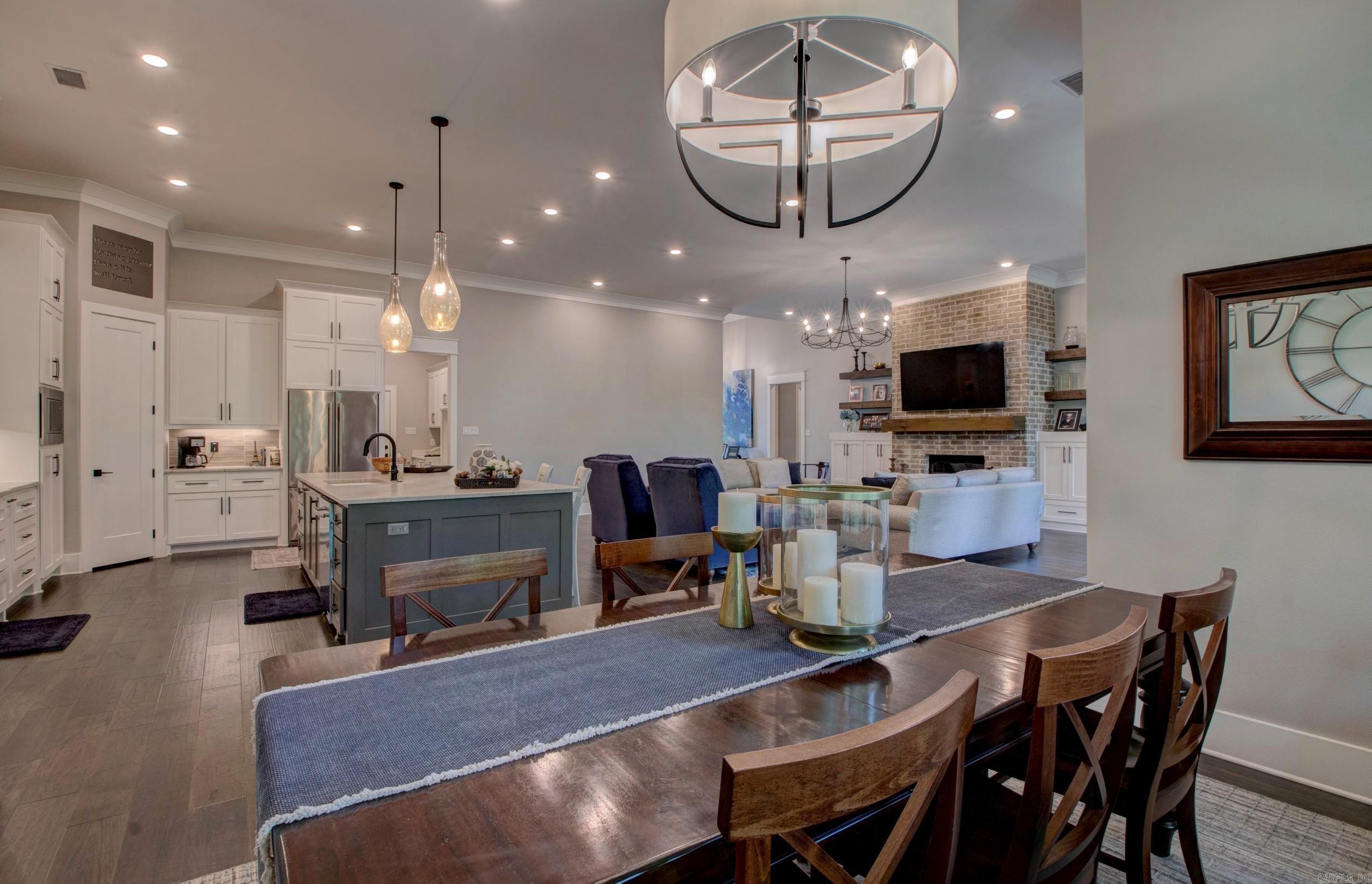 CHENAL VALLEY "FALSTONE COURT" - Residential