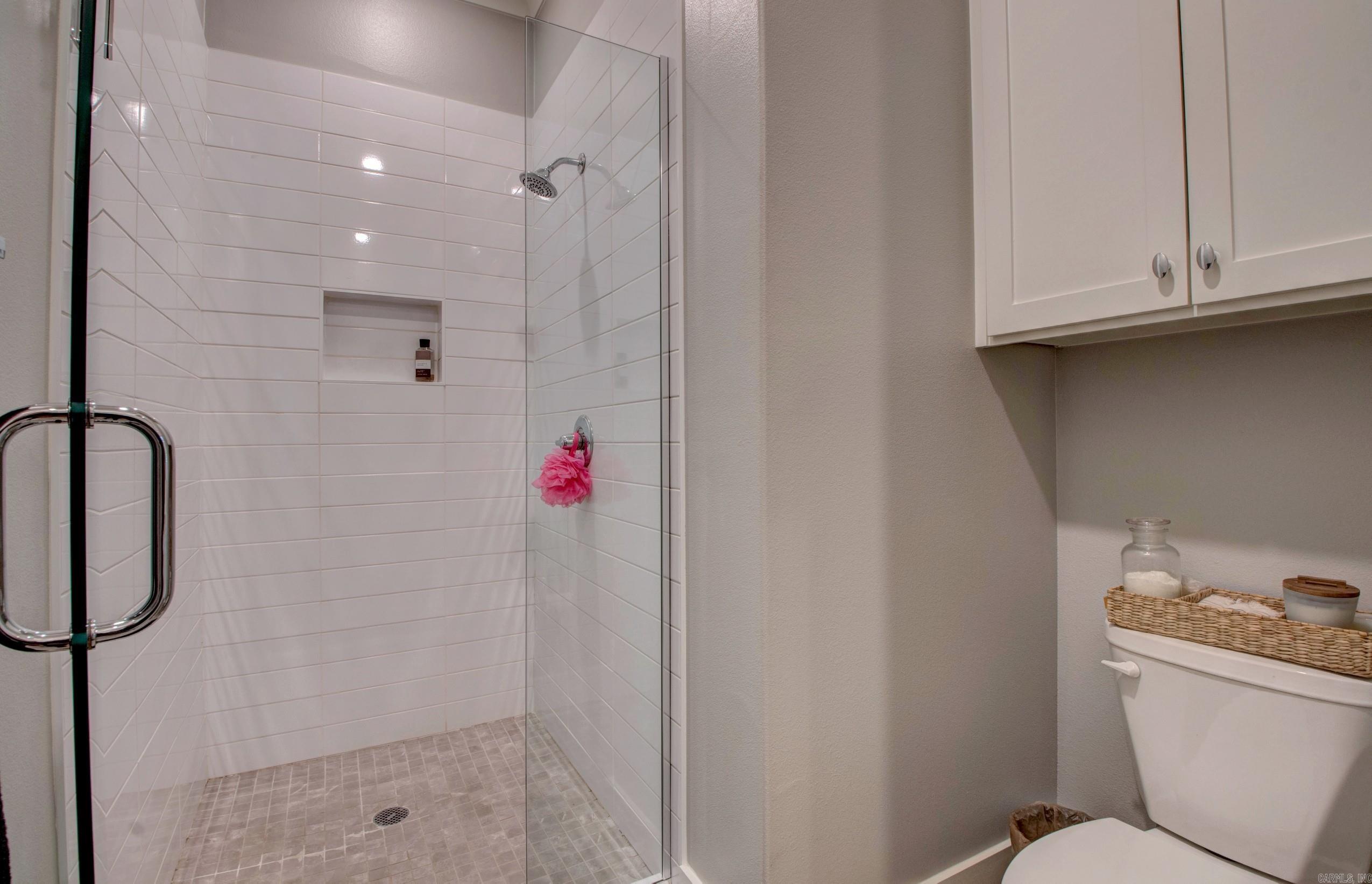 CHENAL VALLEY "FALSTONE COURT" - Residential