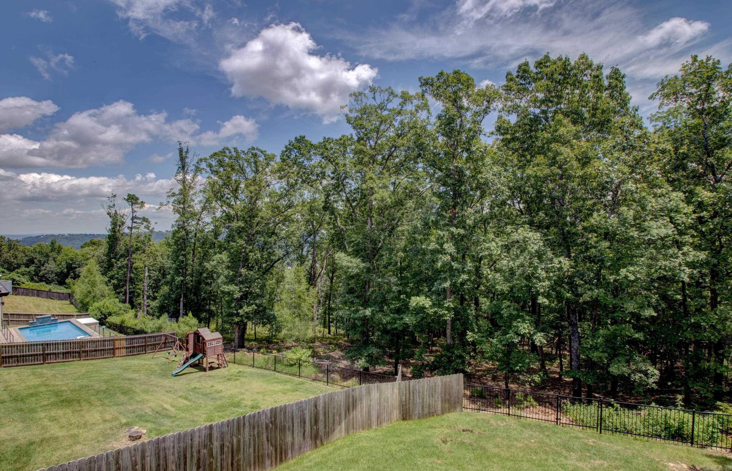 CHENAL VALLEY "FALSTONE COURT" - Residential