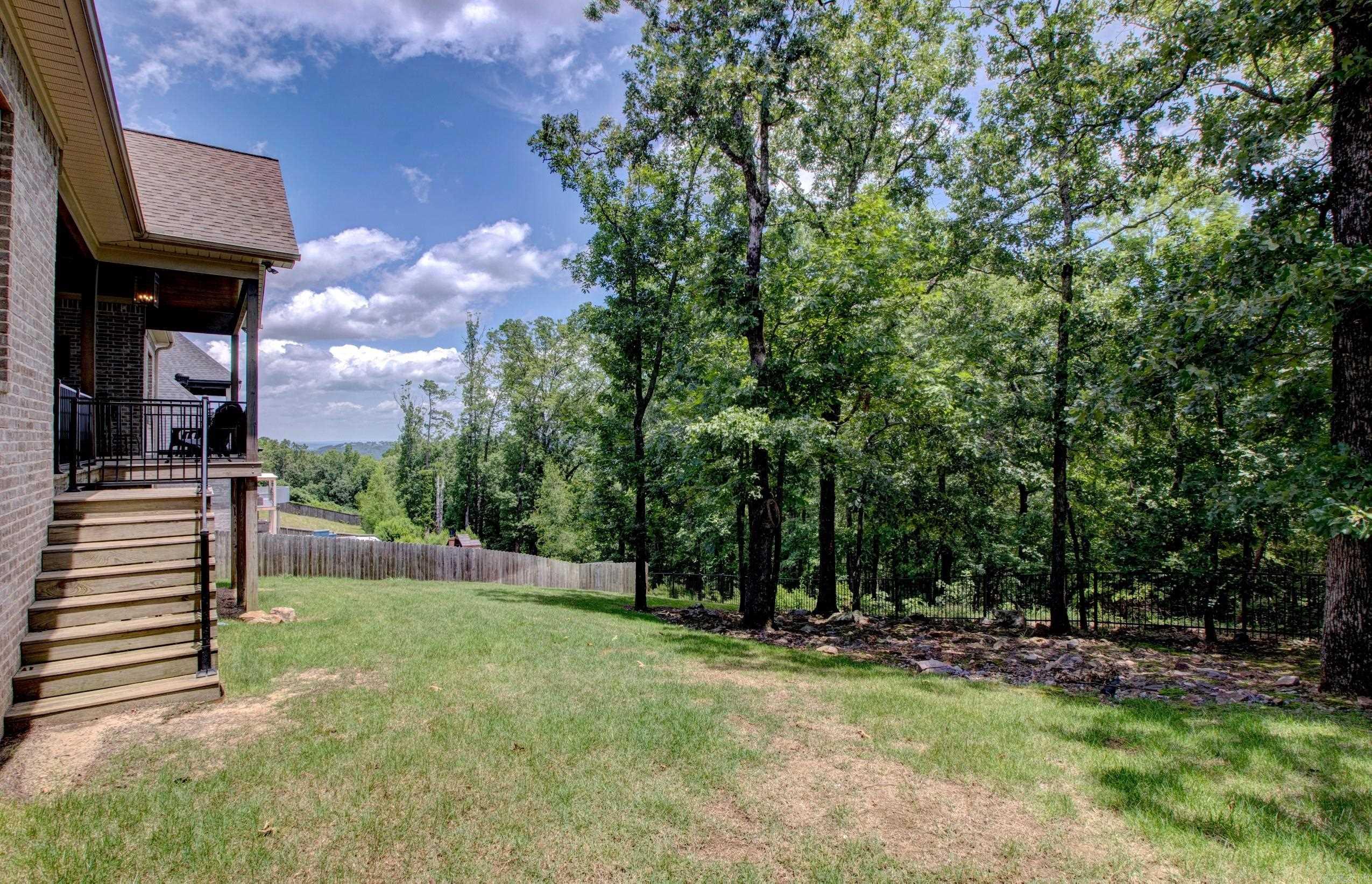 CHENAL VALLEY "FALSTONE COURT" - Residential