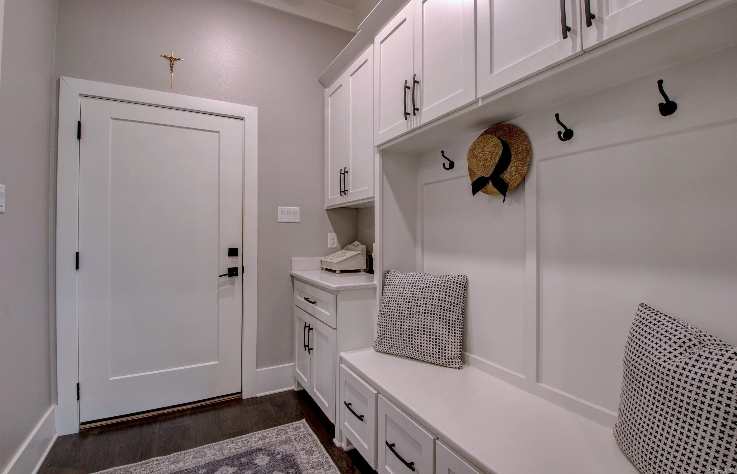 CHENAL VALLEY "FALSTONE COURT" - Residential