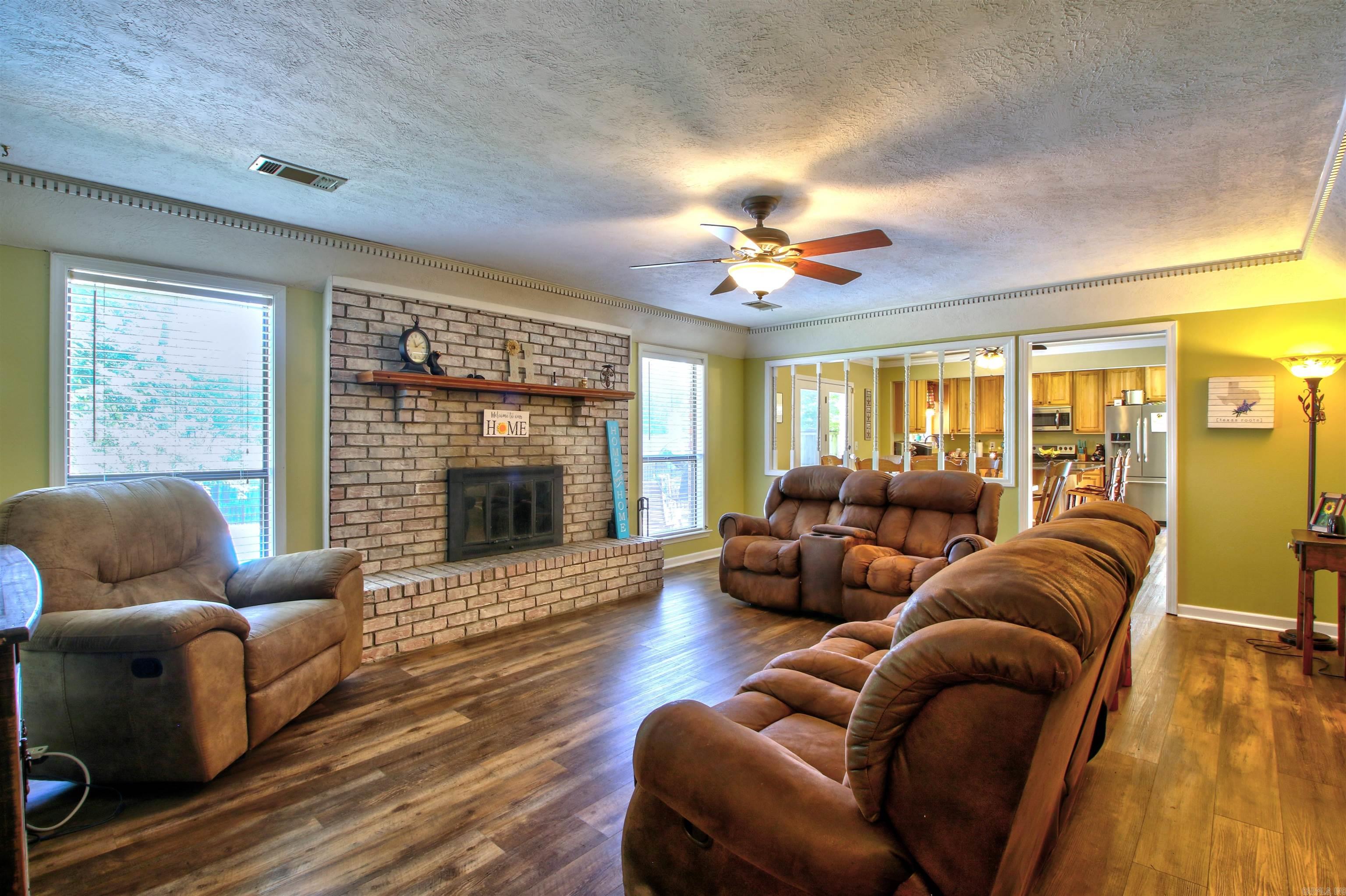 KIMBERLY MANOR ADDN - Residential