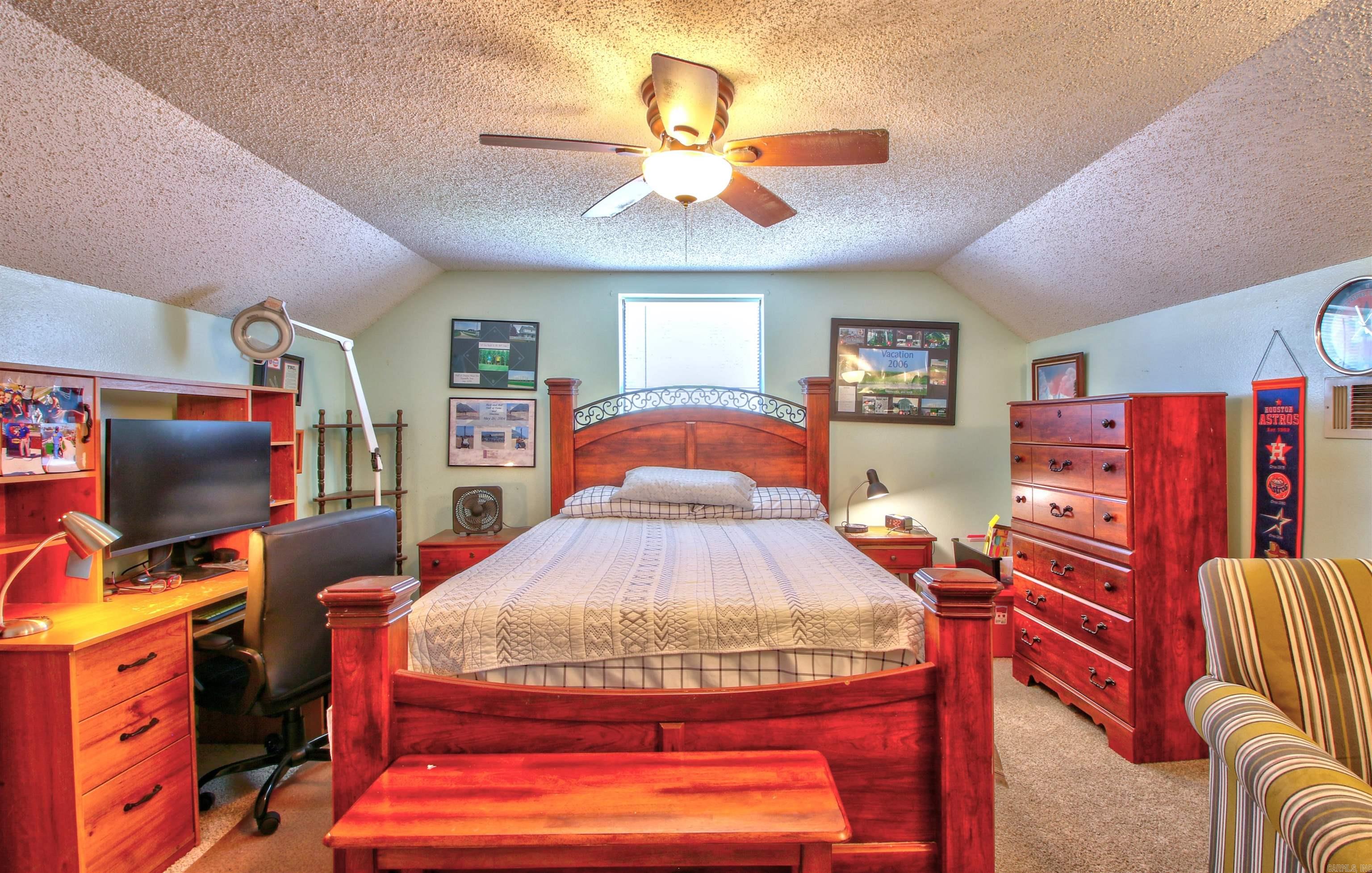 KIMBERLY MANOR ADDN - Residential