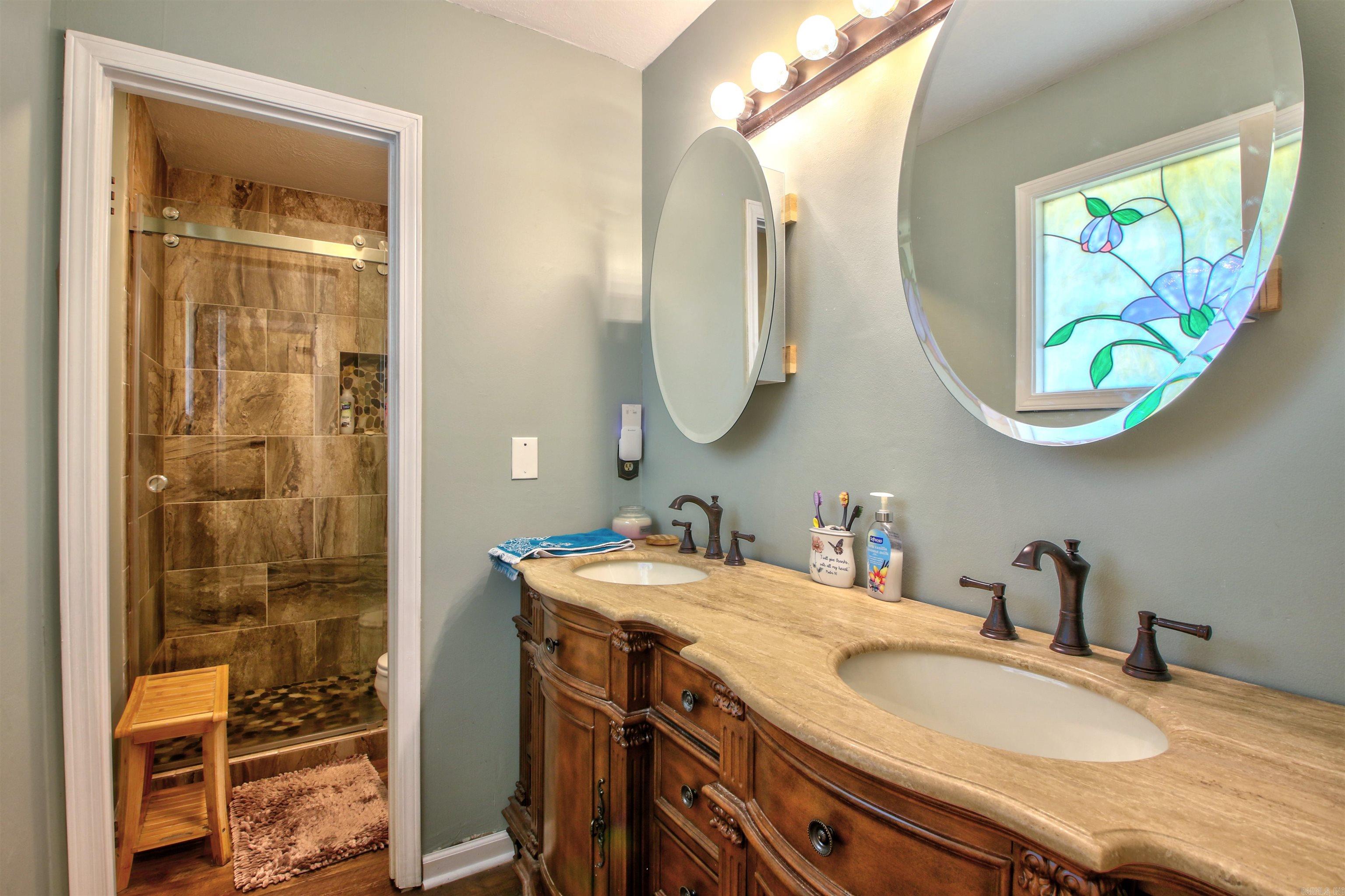 KIMBERLY MANOR ADDN - Residential