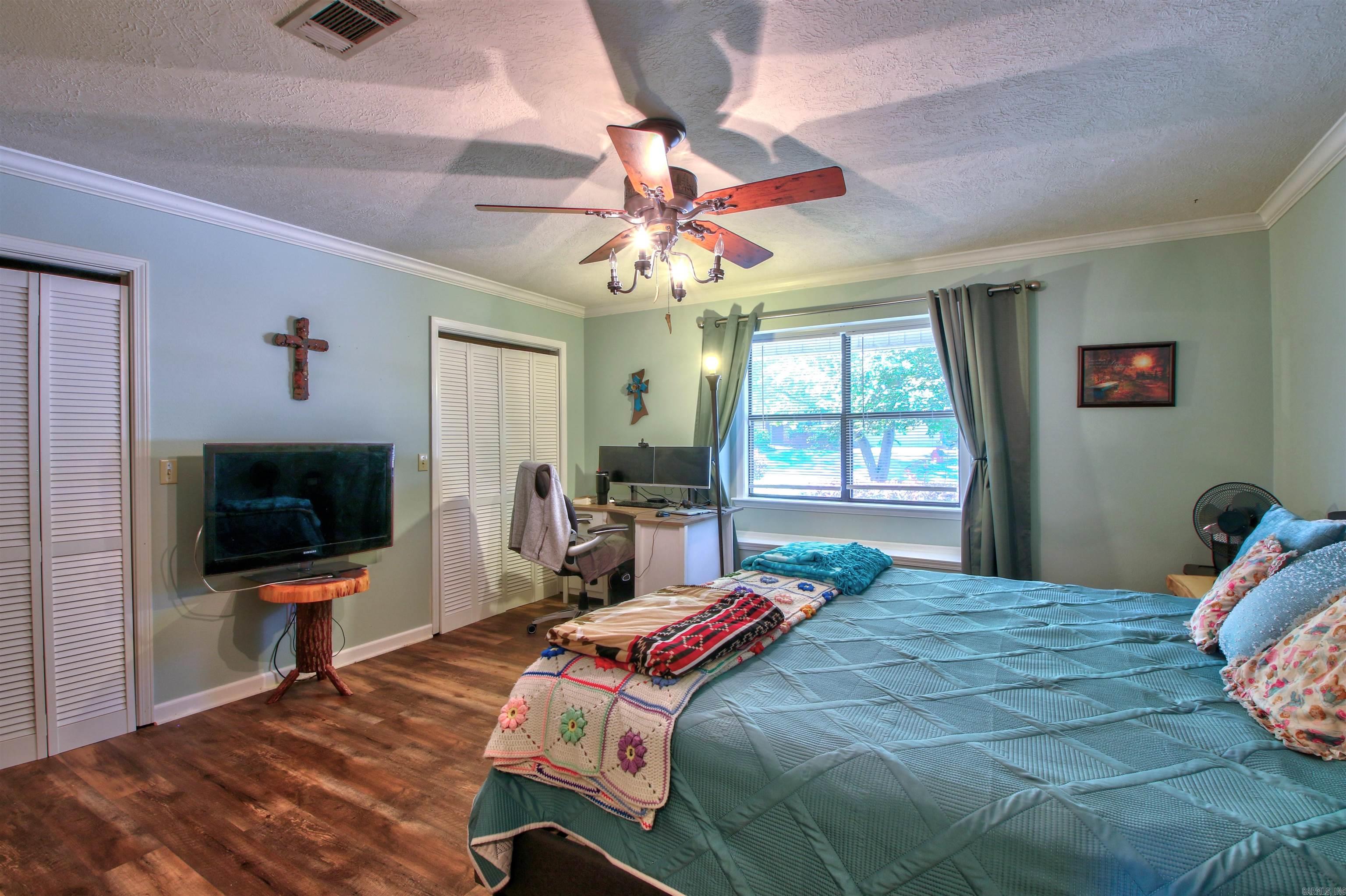 KIMBERLY MANOR ADDN - Residential