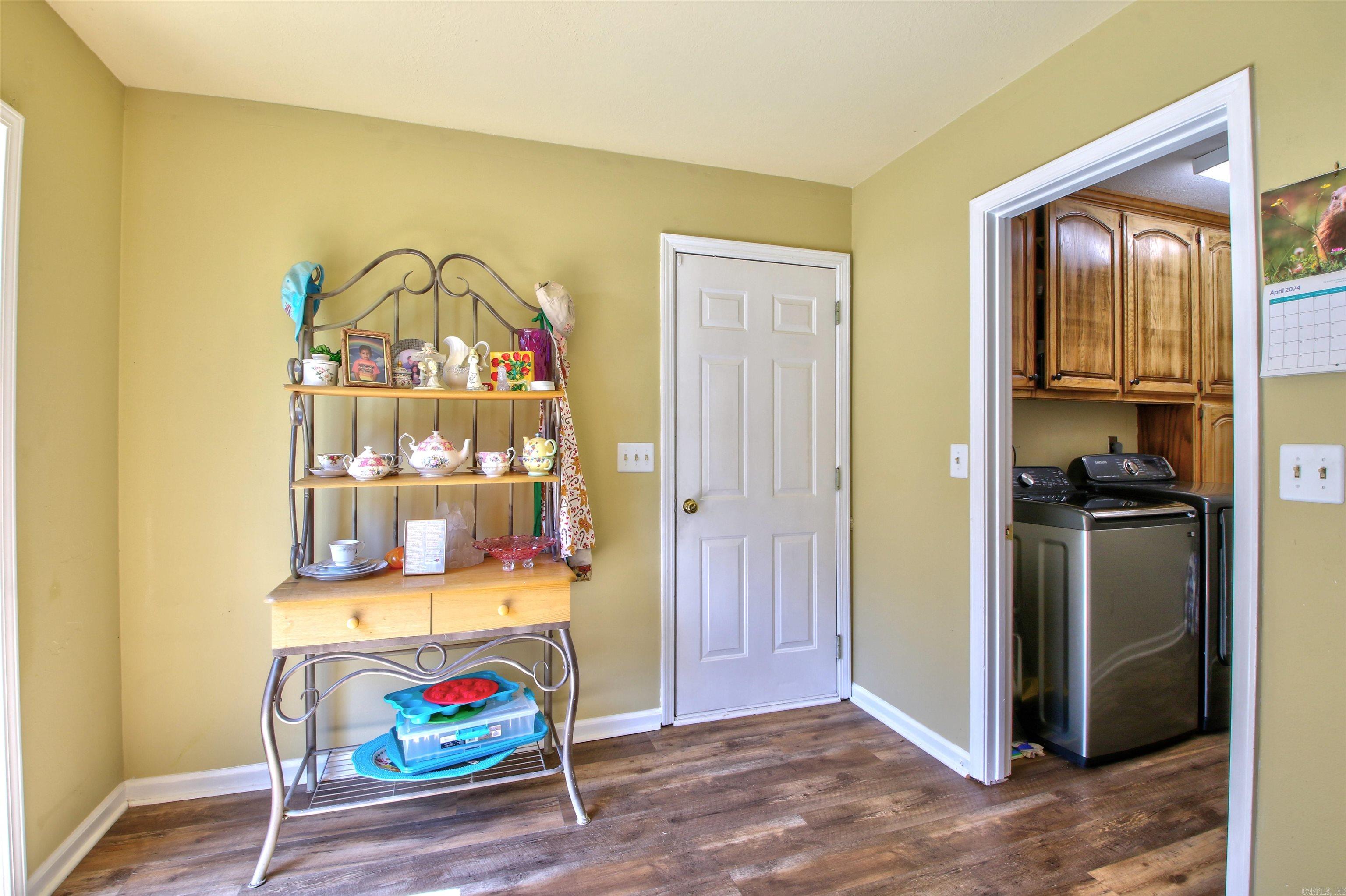 KIMBERLY MANOR ADDN - Residential