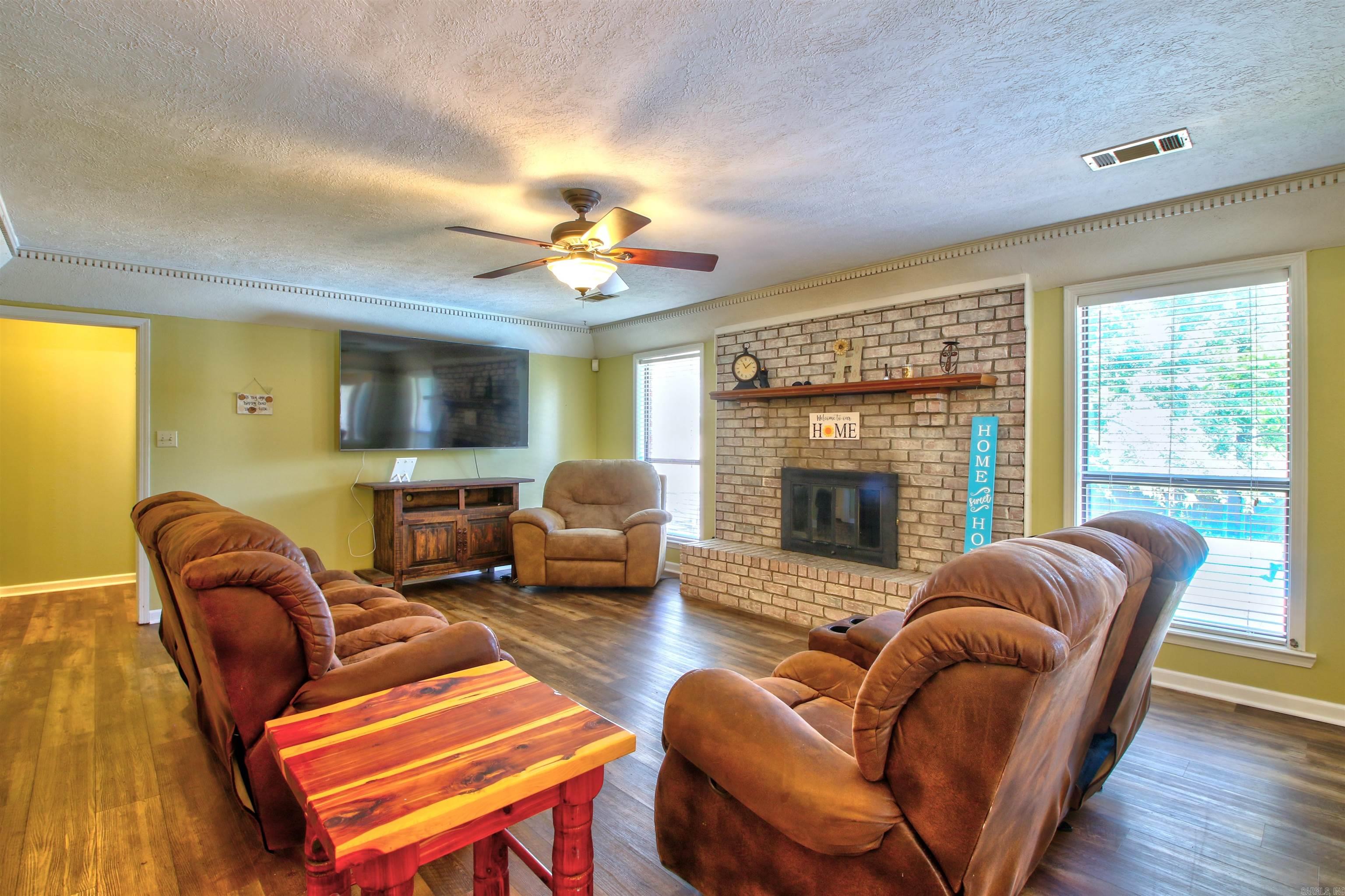 KIMBERLY MANOR ADDN - Residential