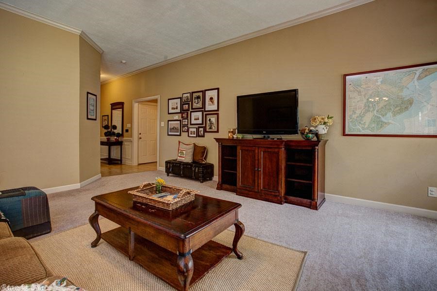 COUNTRY CLUB OF ARK THE - Residential