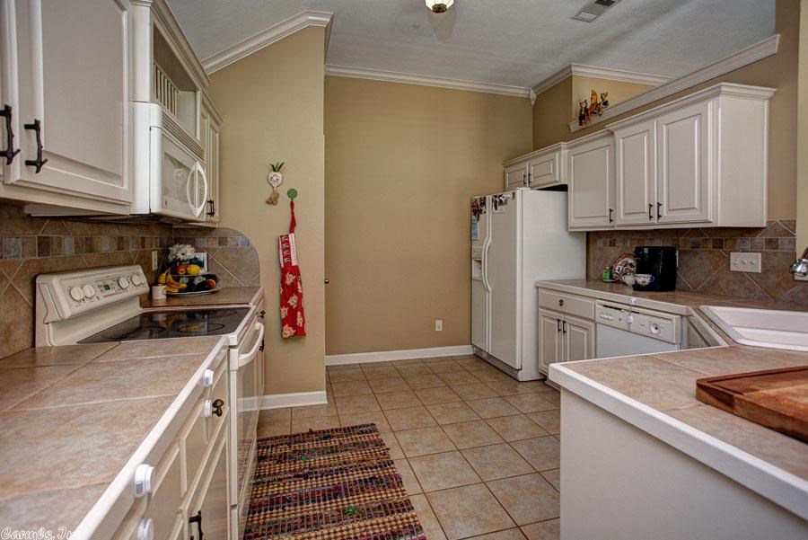 COUNTRY CLUB OF ARK THE - Residential