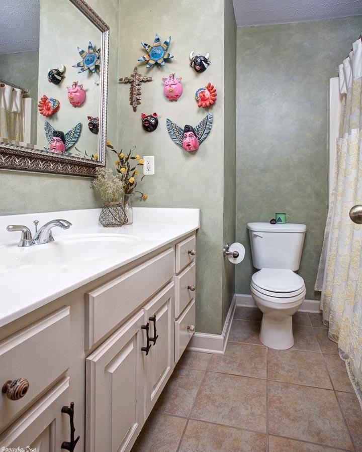 COUNTRY CLUB OF ARK THE - Residential