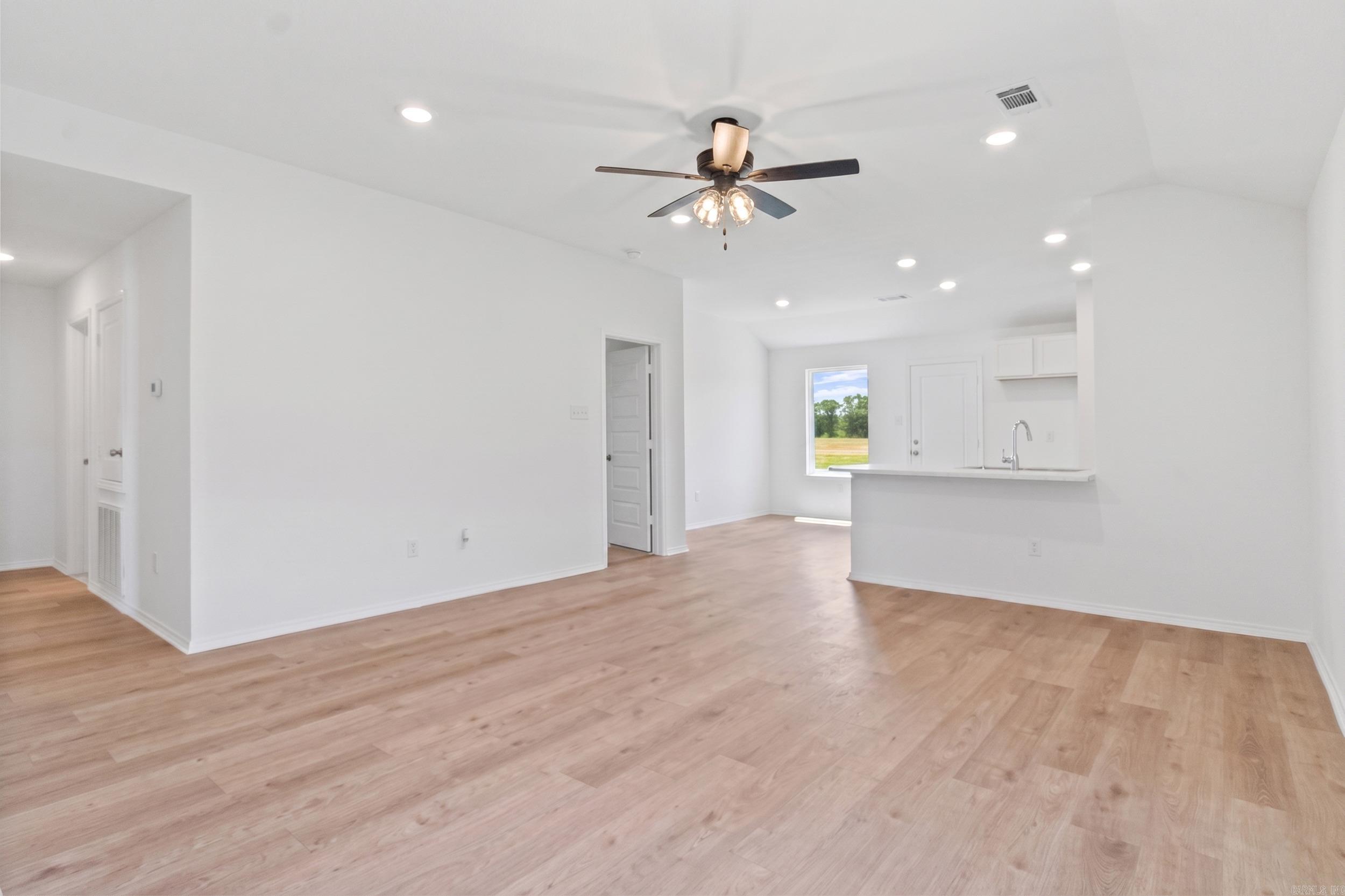 SOUTHFORK RANCH S/D PH I - Residential
