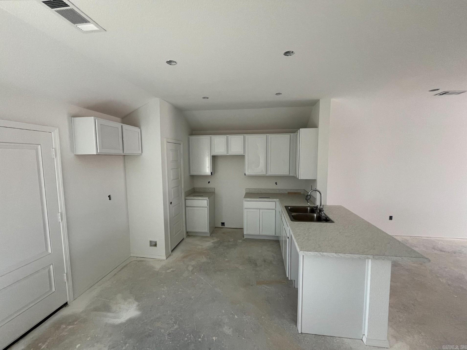 SOUTHFORK RANCH S/D PH I - Residential