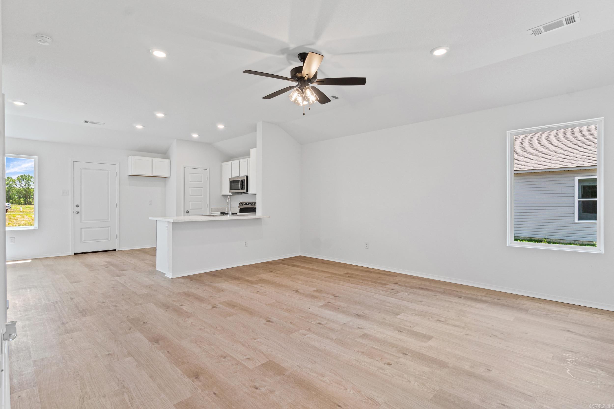 SOUTHFORK RANCH S/D PH I - Residential