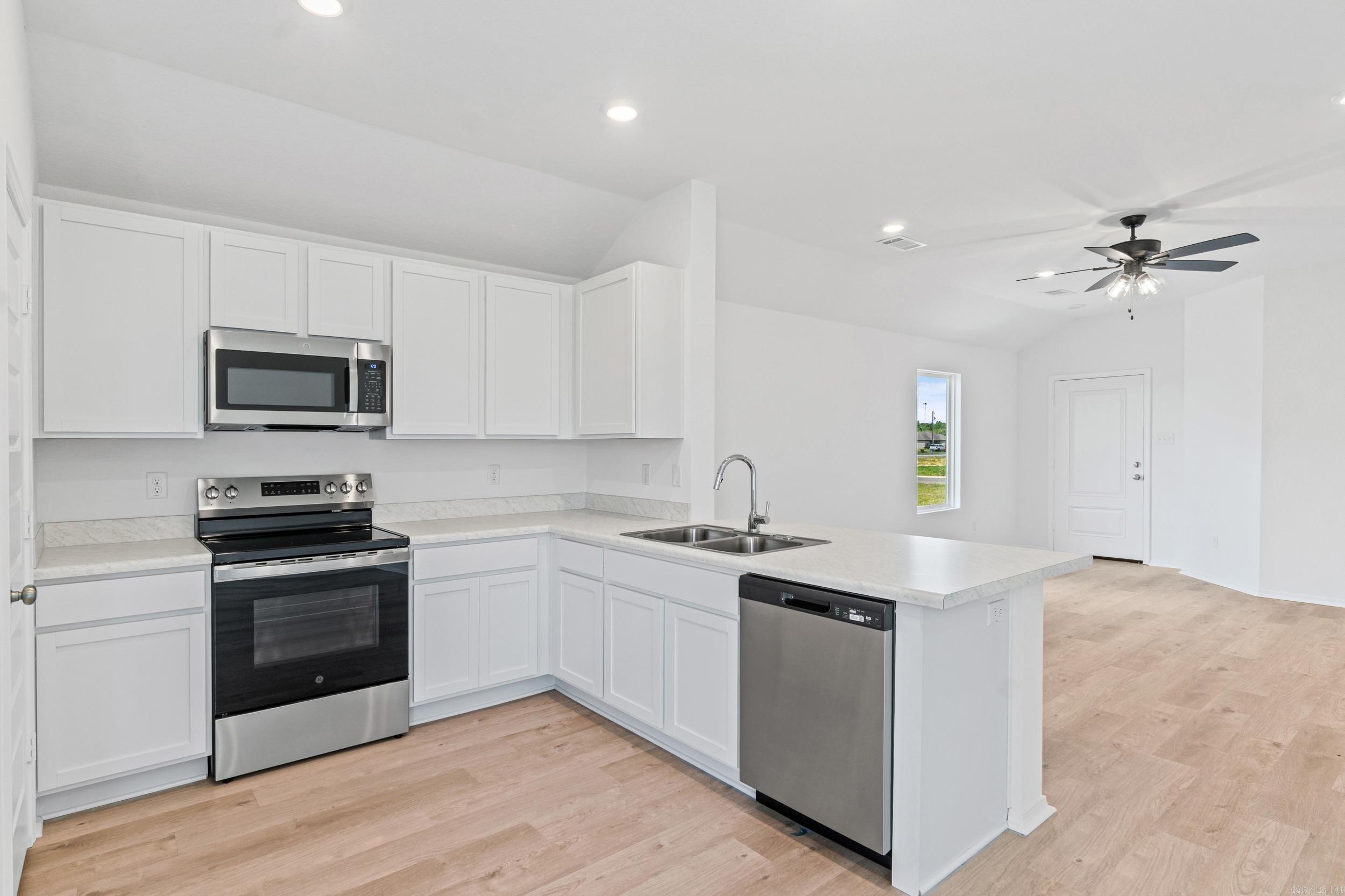 SOUTHFORK RANCH S/D PH I - Residential