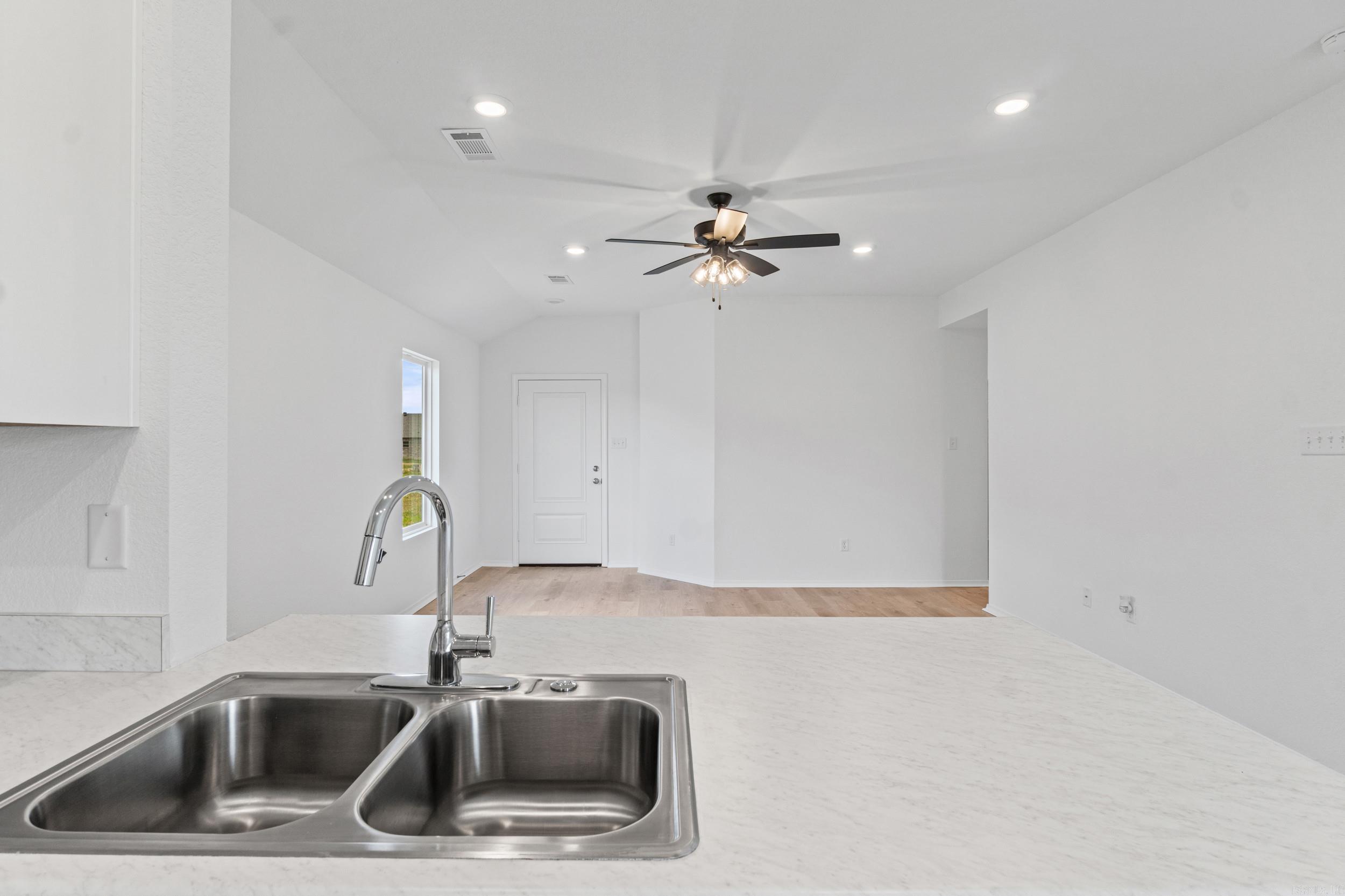 SOUTHFORK RANCH S/D PH I - Residential