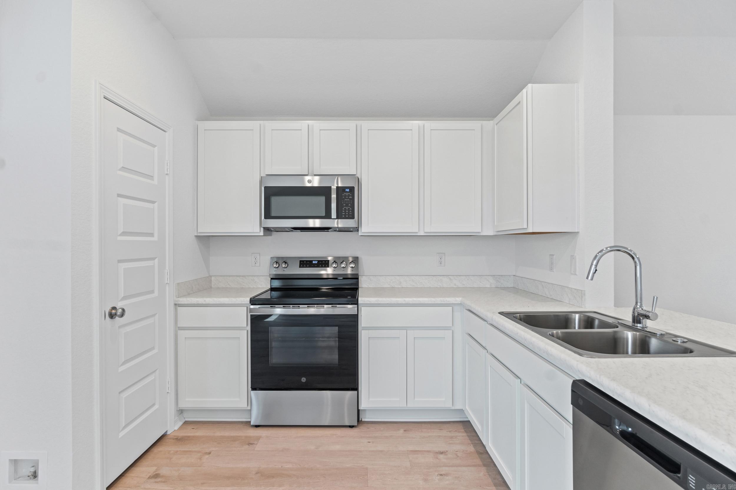 SOUTHFORK RANCH S/D PH I - Residential