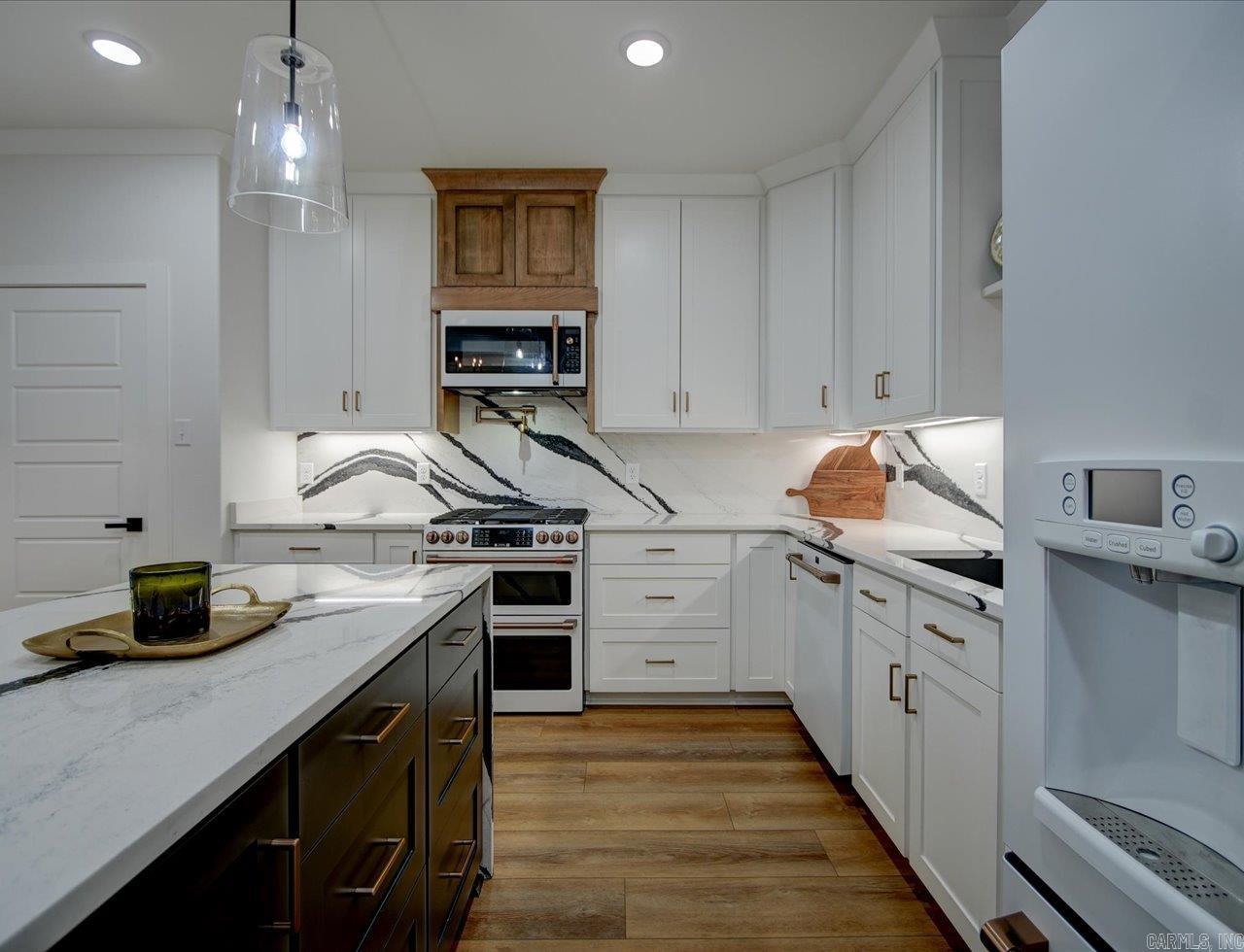 Lake Forest Shores - Residential