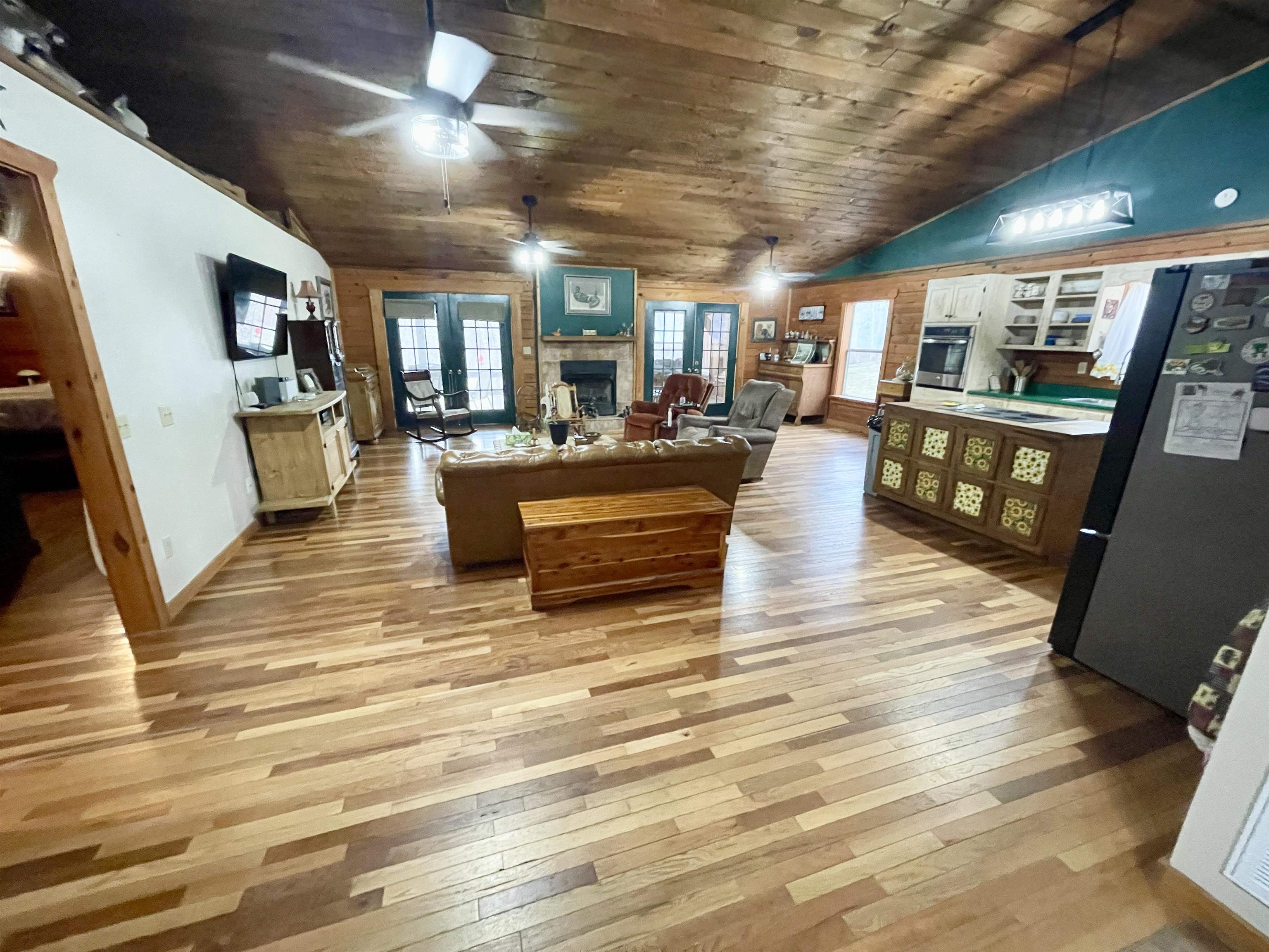 MOODY ESTATE - Residential