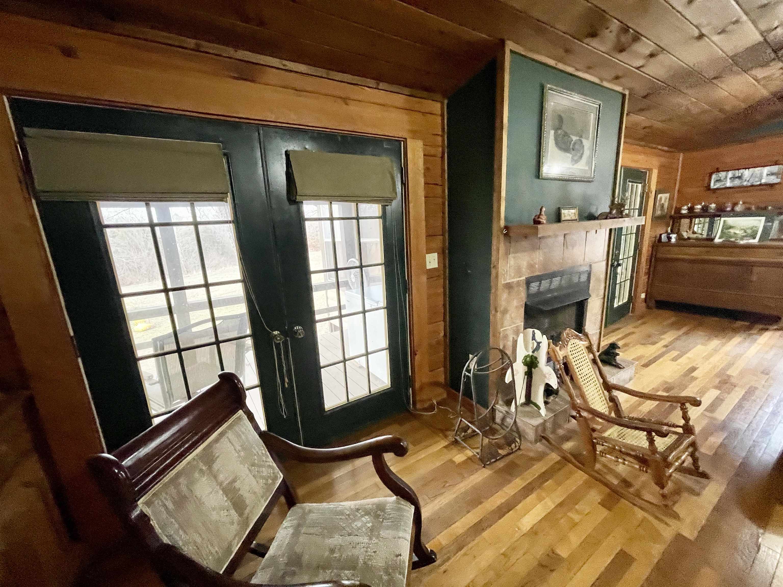 MOODY ESTATE - Residential