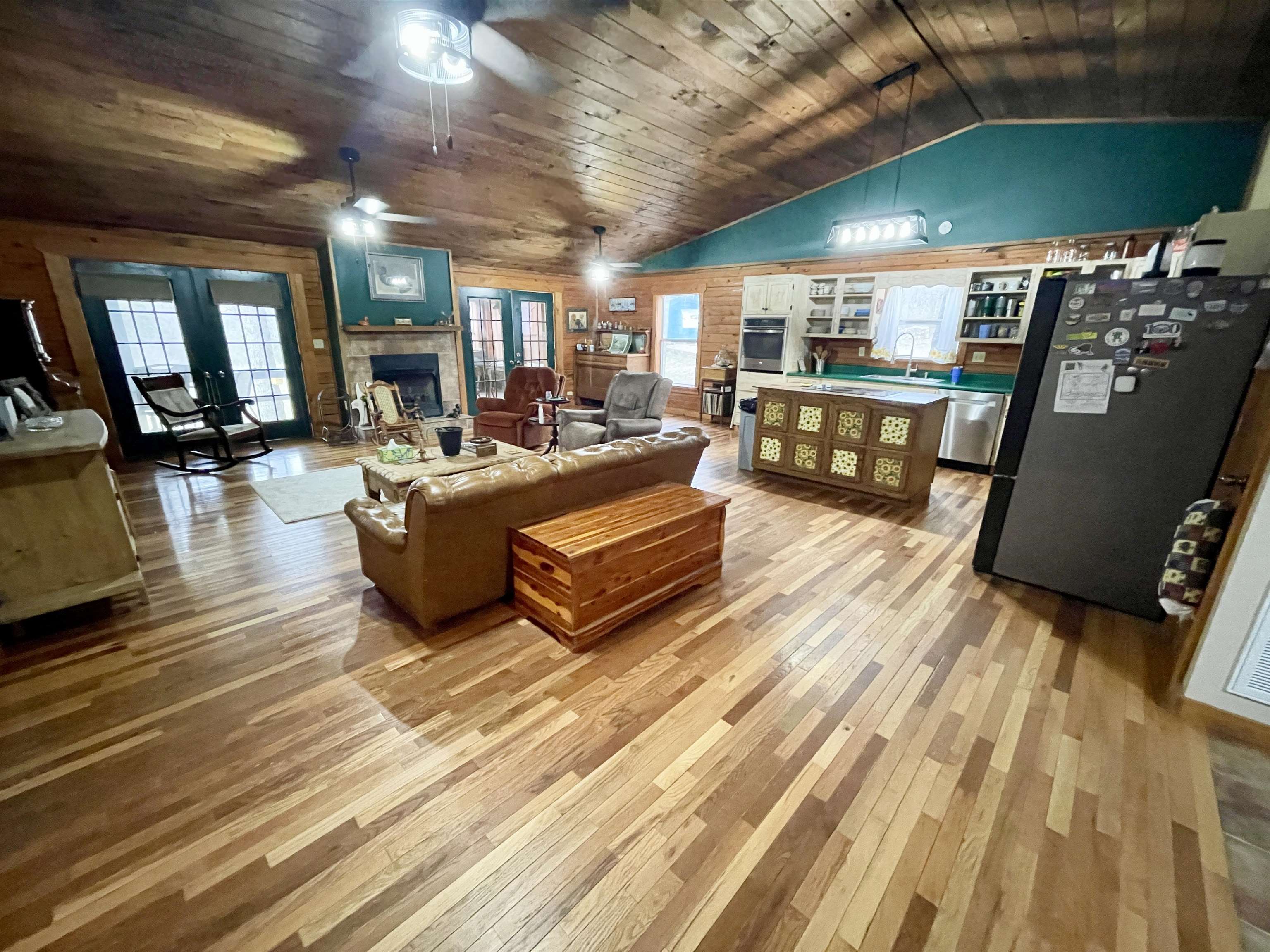 MOODY ESTATE - Residential